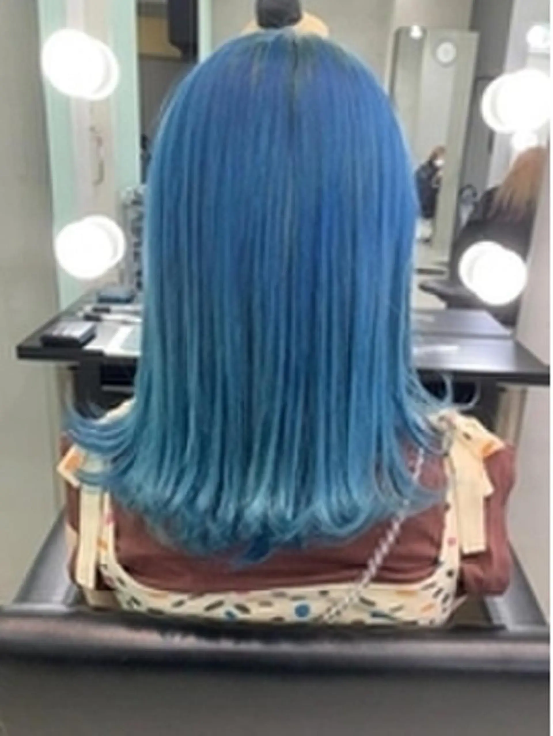 ミディアム カラー 前田 桃花のヘアスタイル