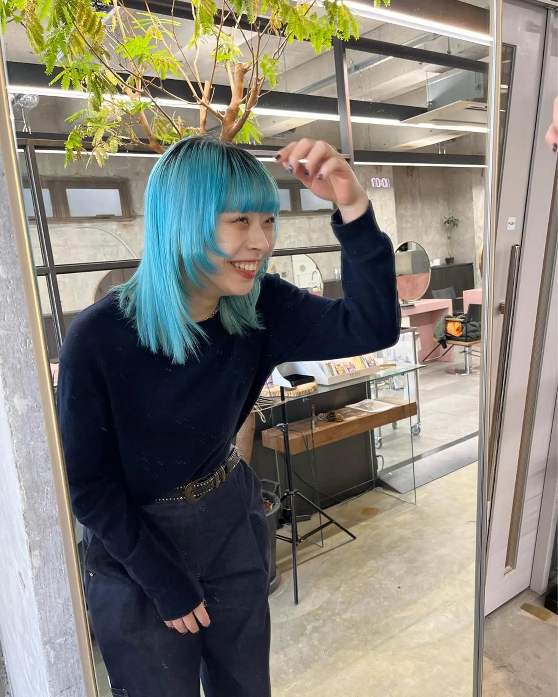 セミロング カラー ブリーチ ブルーカラー ナガノリノ /ボブ/ ベージュ/暖色のヘアスタイル