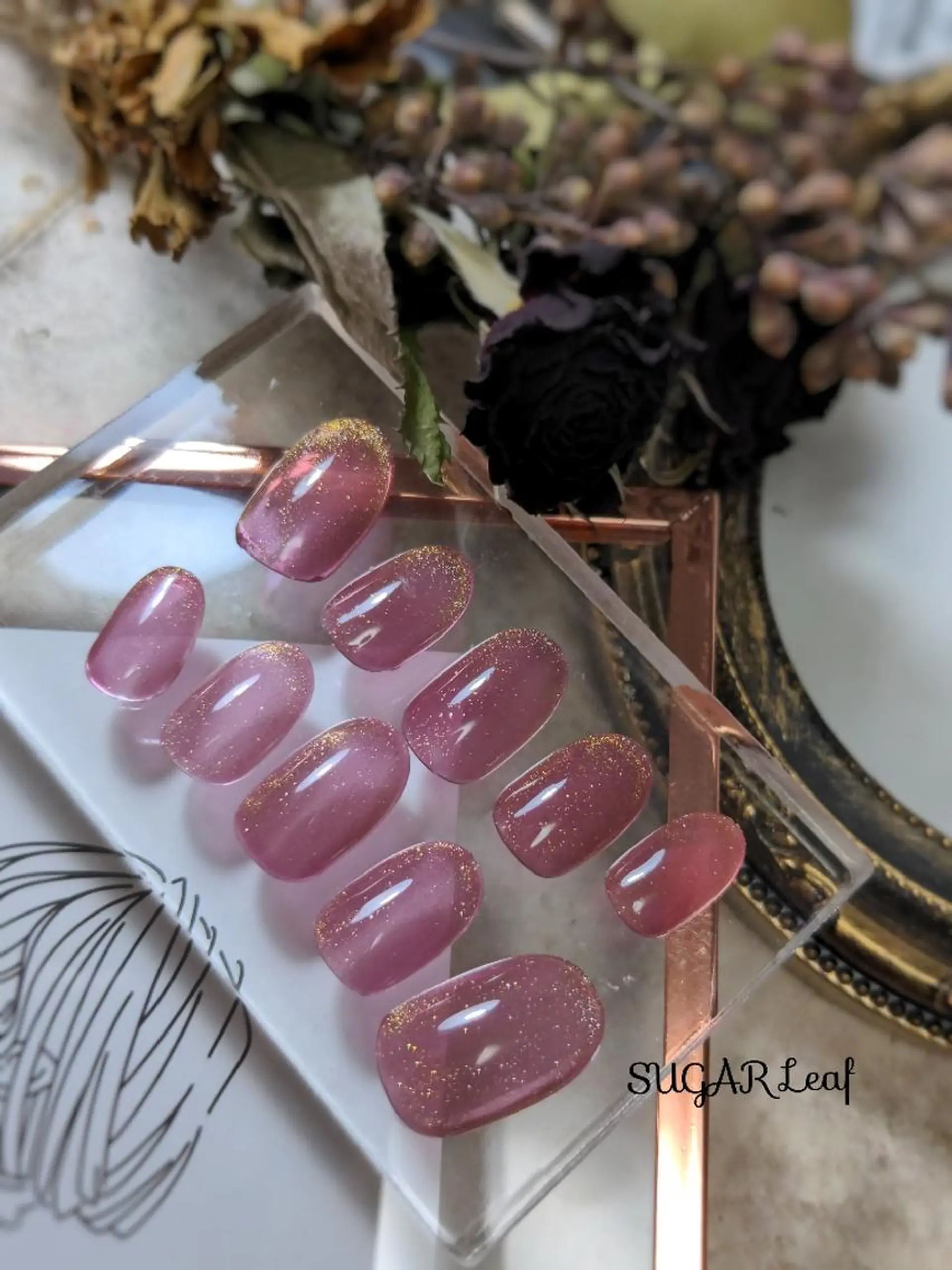 ネイル ボルドー ゴールド マグネットネイル ハンドネイル SUGAR Leafのネイルデザイン