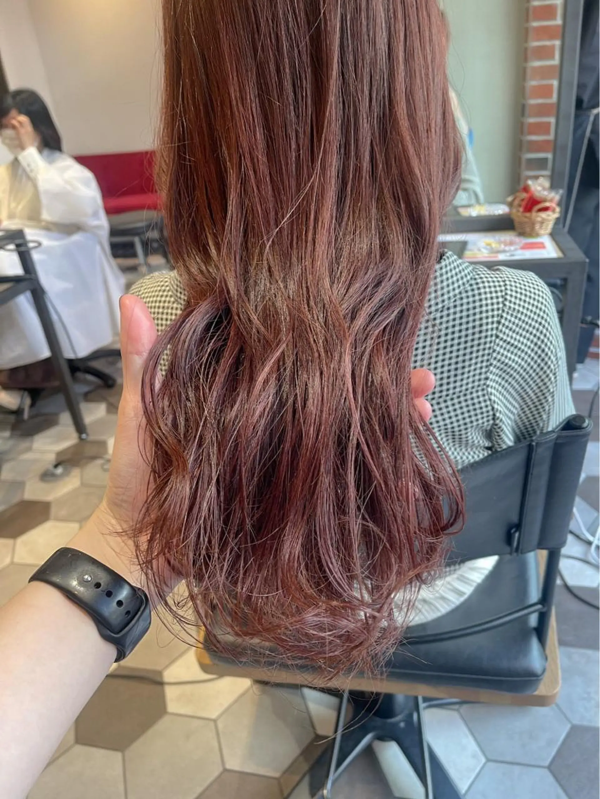 ロング カラー ヘアアレンジ ミストバング ブリーチ ケアブリーチ 透明感カラー デザインカラー maoブリーチ無し 似合わせカラーのヘアスタイル