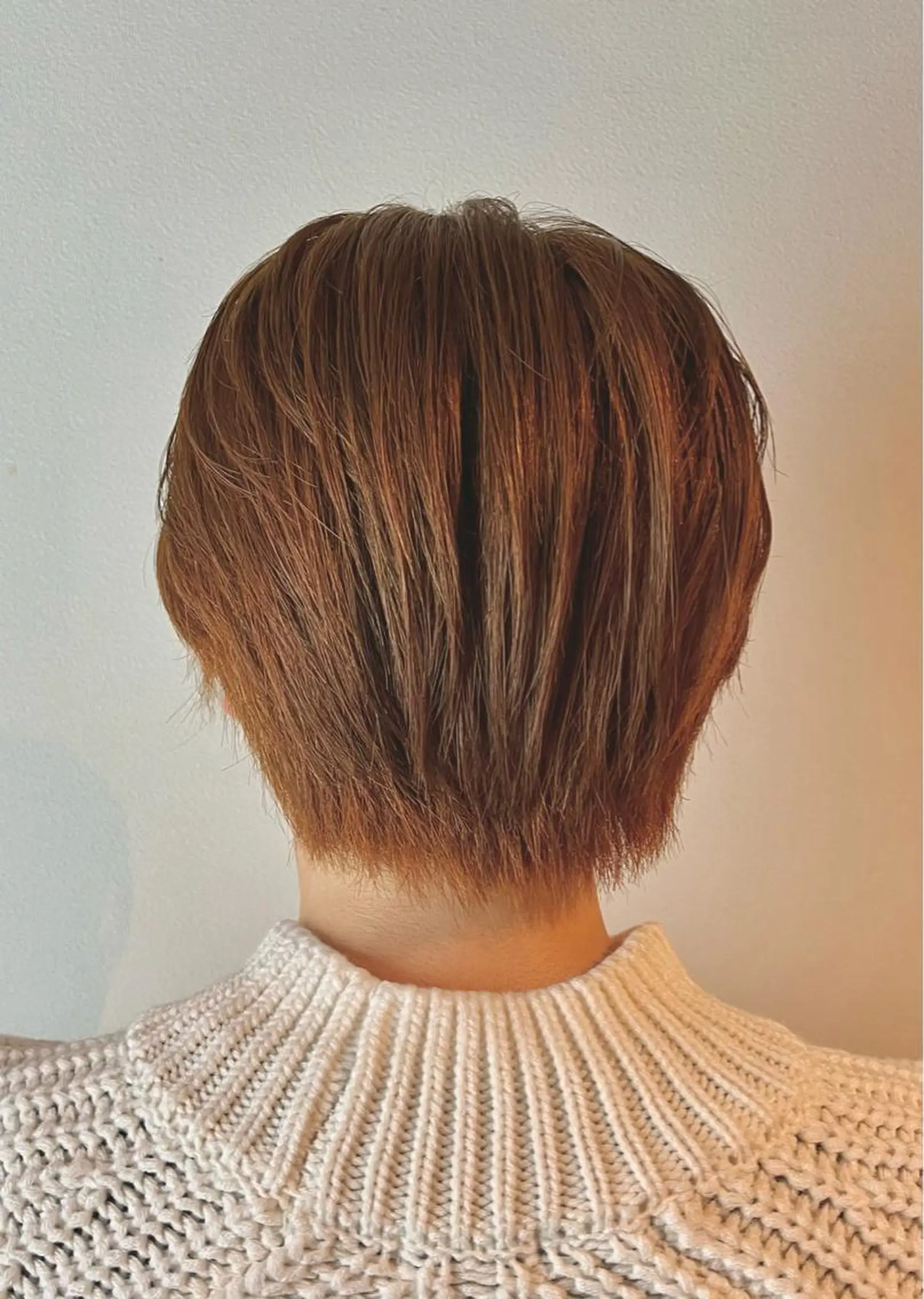 ショート カラー ヘアカラー うしだ かおるのヘアスタイル