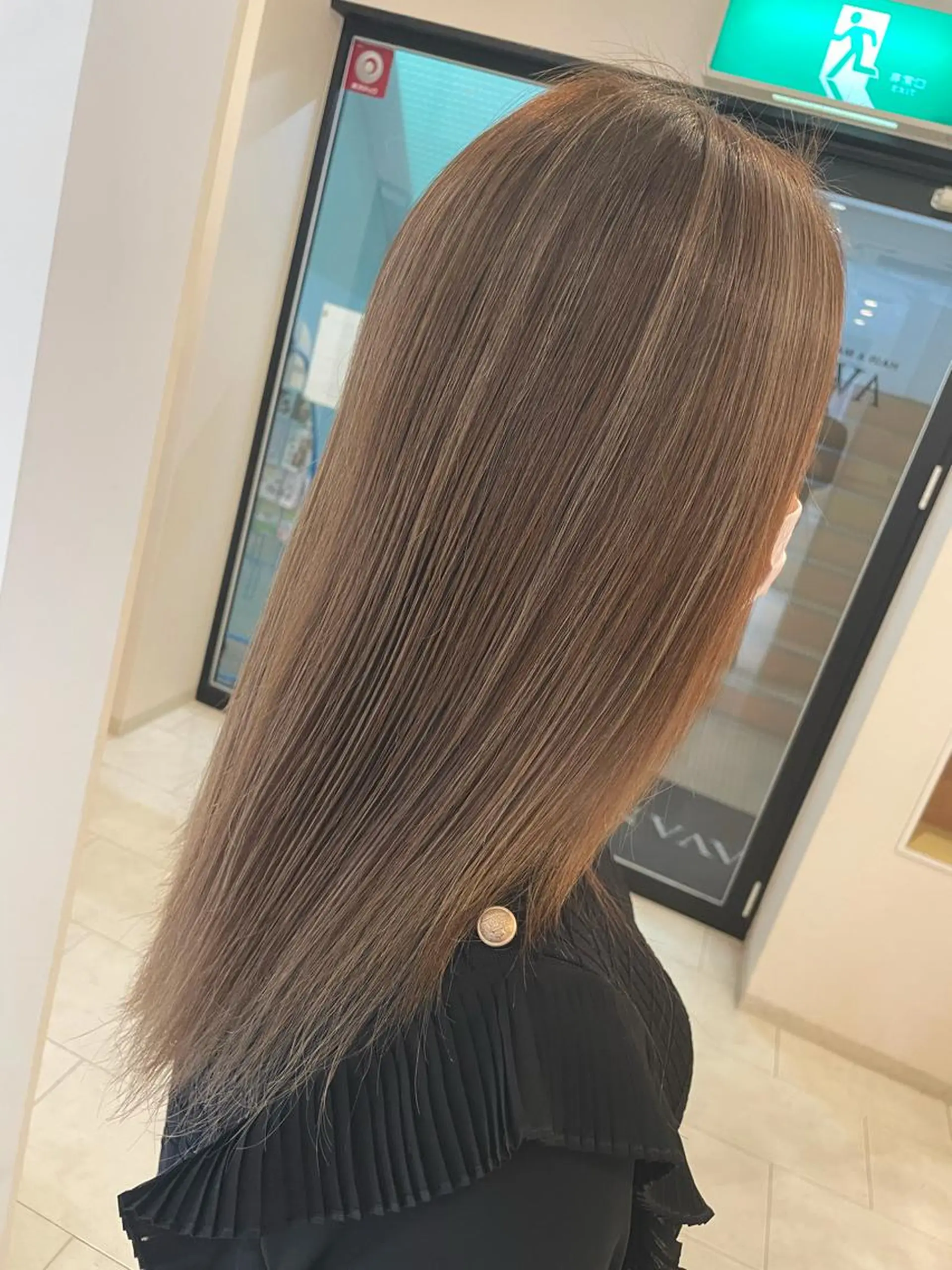 カラー ベージュカラー ミルクティーベージュ カット ヘアカラー Chere rosso所属・✨頭身浴無料 -chere-金剛店のヘアスタイル