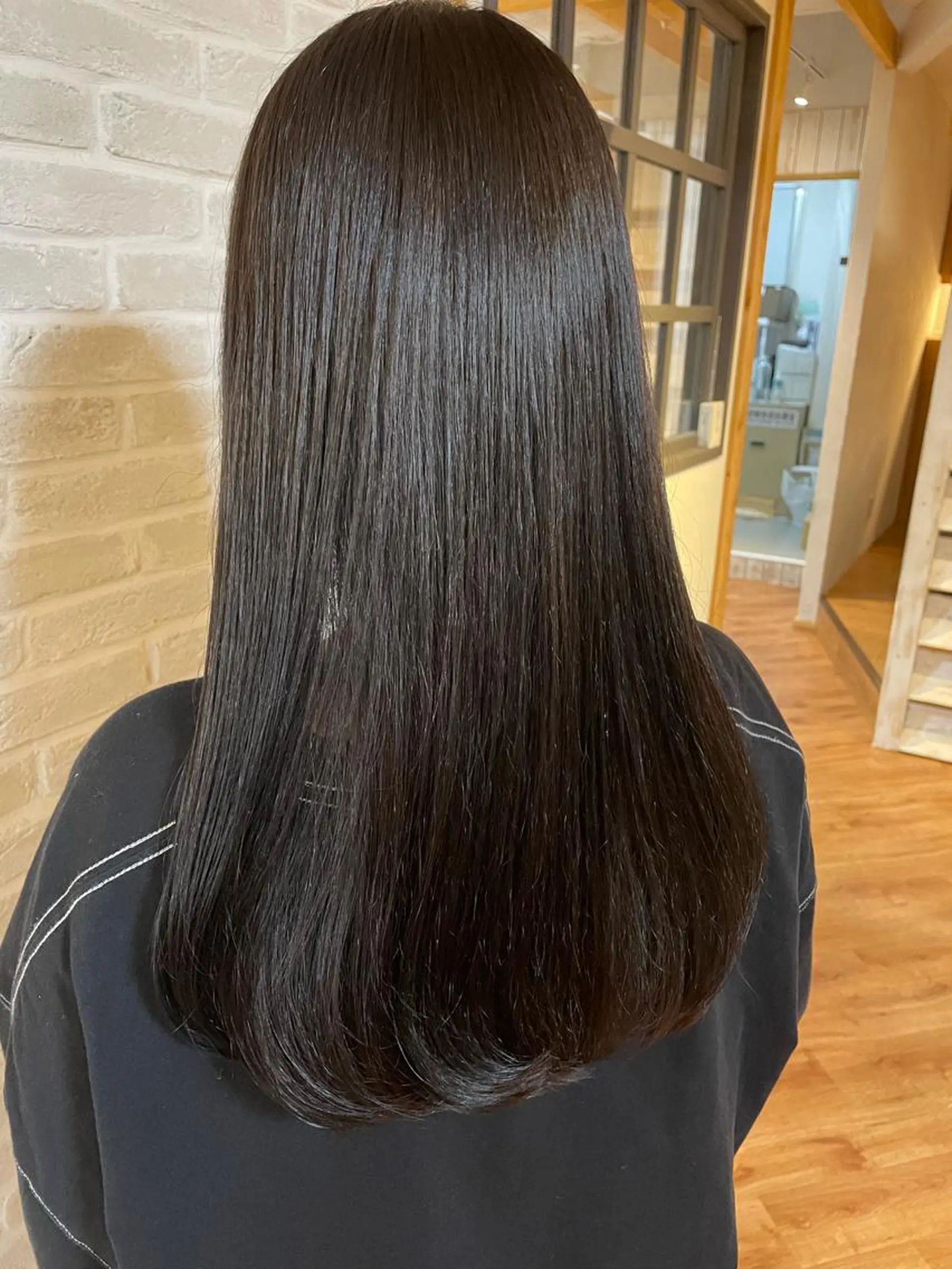 セミロング カット ヘアカラー 縮毛矯正 トリートメント little×PORTO三宮所属・🧡/艶髪/桑原 拓也/ショート/🧡のヘアスタイル