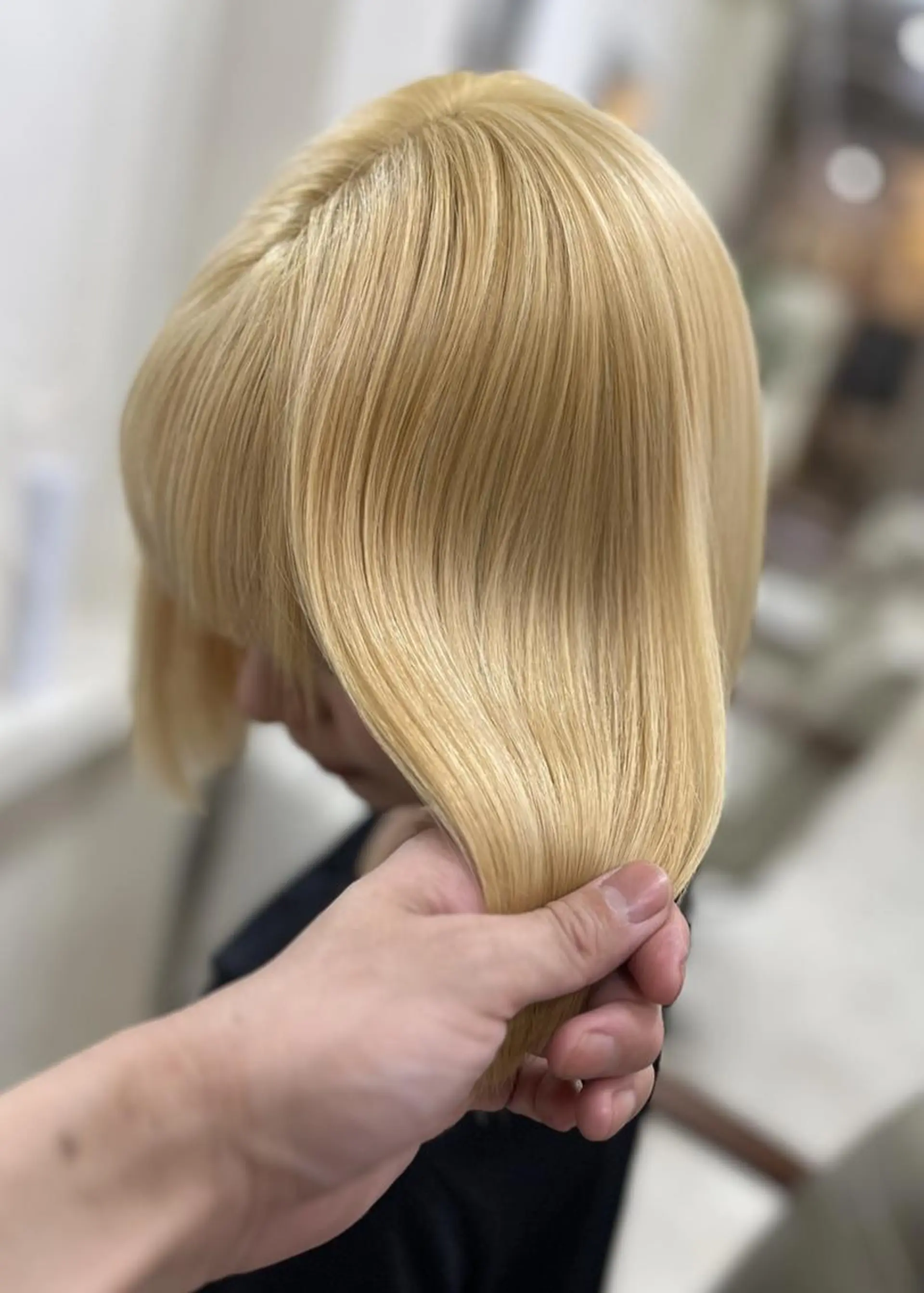 ミディアム カラー ヘアカラー トリートメント 🤍爆モテハイトーン 🤍ブリーチ特化🤍のヘアスタイル