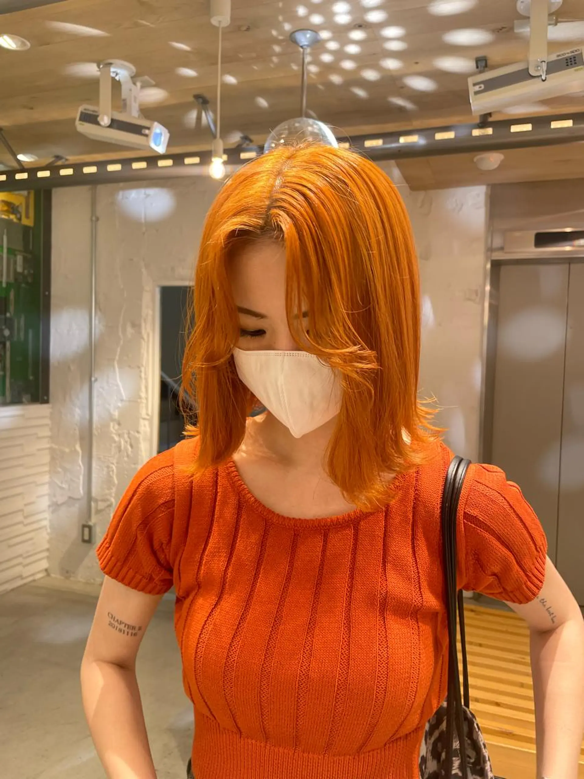 セミロング カラー 艶ハイトーン👑♡ NATSUKIのヘアスタイル