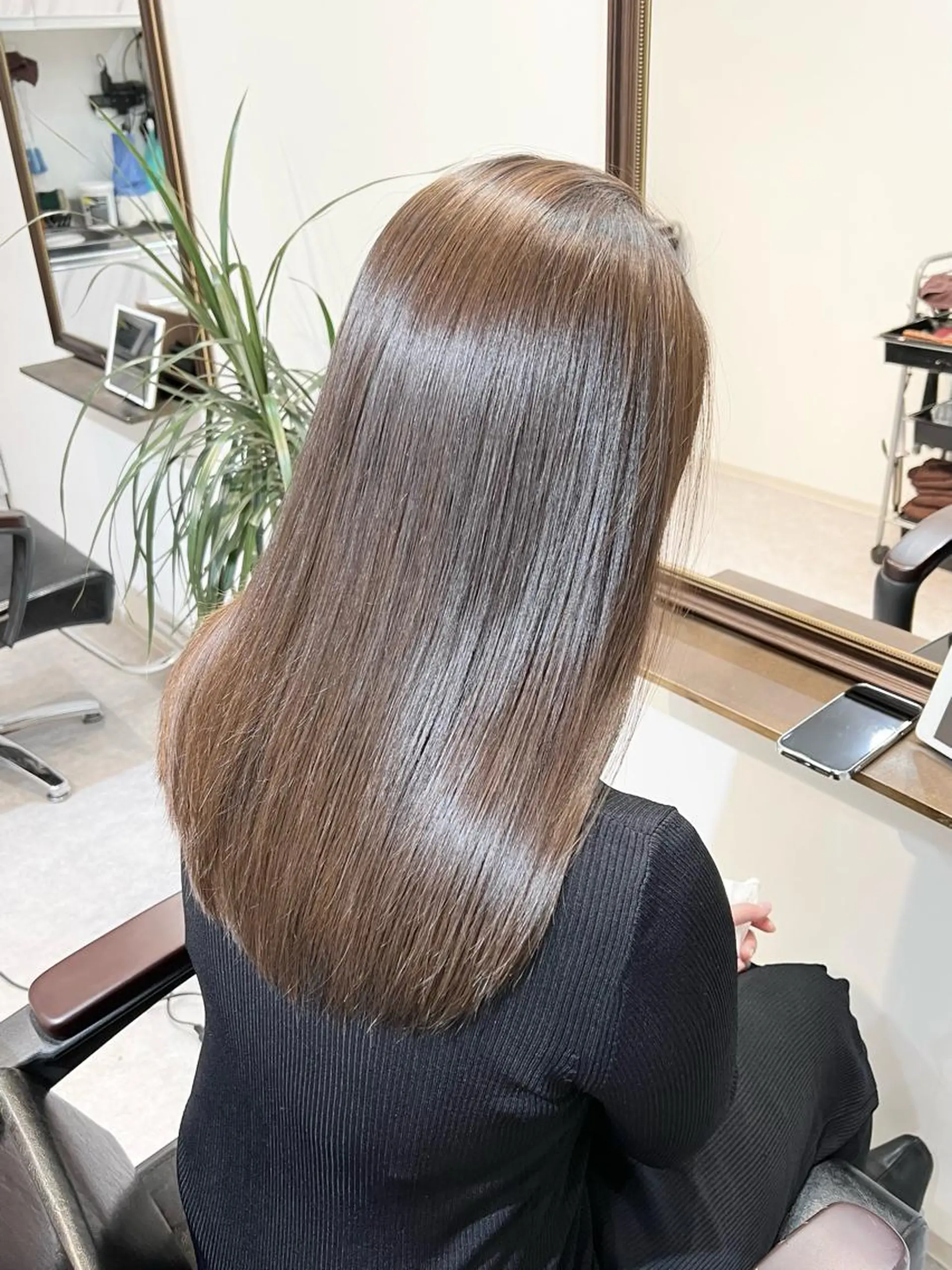 ロング カラー グレージュ ヘアカラー トリートメント ヘッドスパ Akua【代表】 Kazumaのヘアスタイル