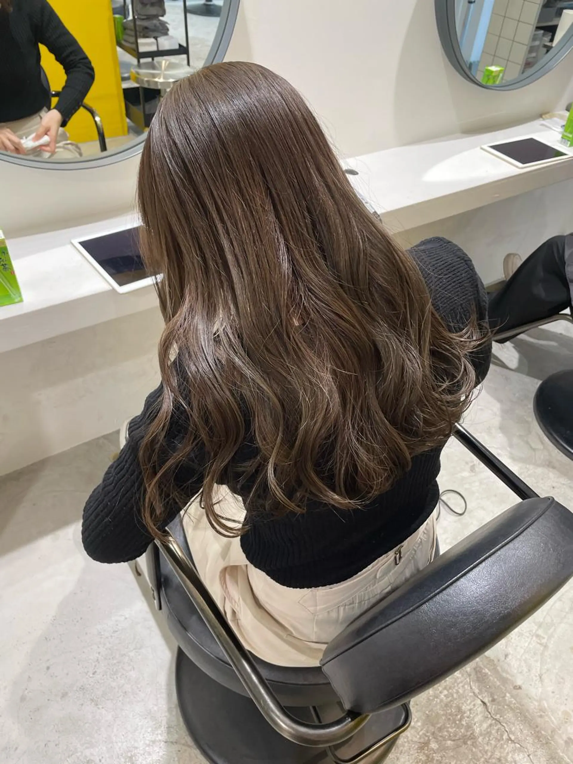 セミロング カラー ブリーチ ダブルカラー ブリーチなしカラー Koto🌿 ブリーチなしカラーのヘアスタイル