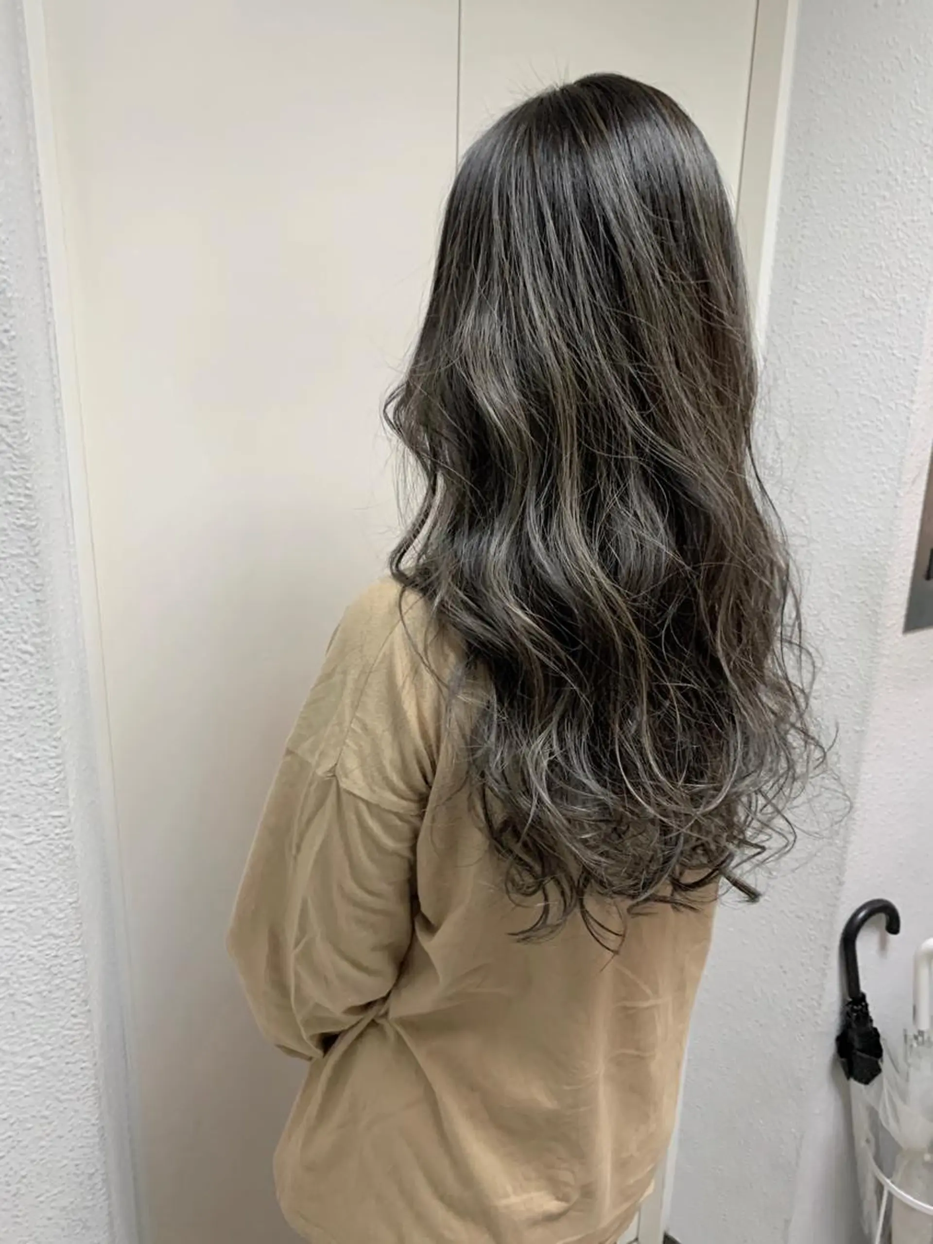 ロング カラー パーマ ヘアアレンジ アディクシーカラー グレージュ ハイライトカラー ハイライト ヘアカラー filo byFeria渋谷所属・縮毛矯正/美髪 髪質改善/石田幸輔のヘアスタイル