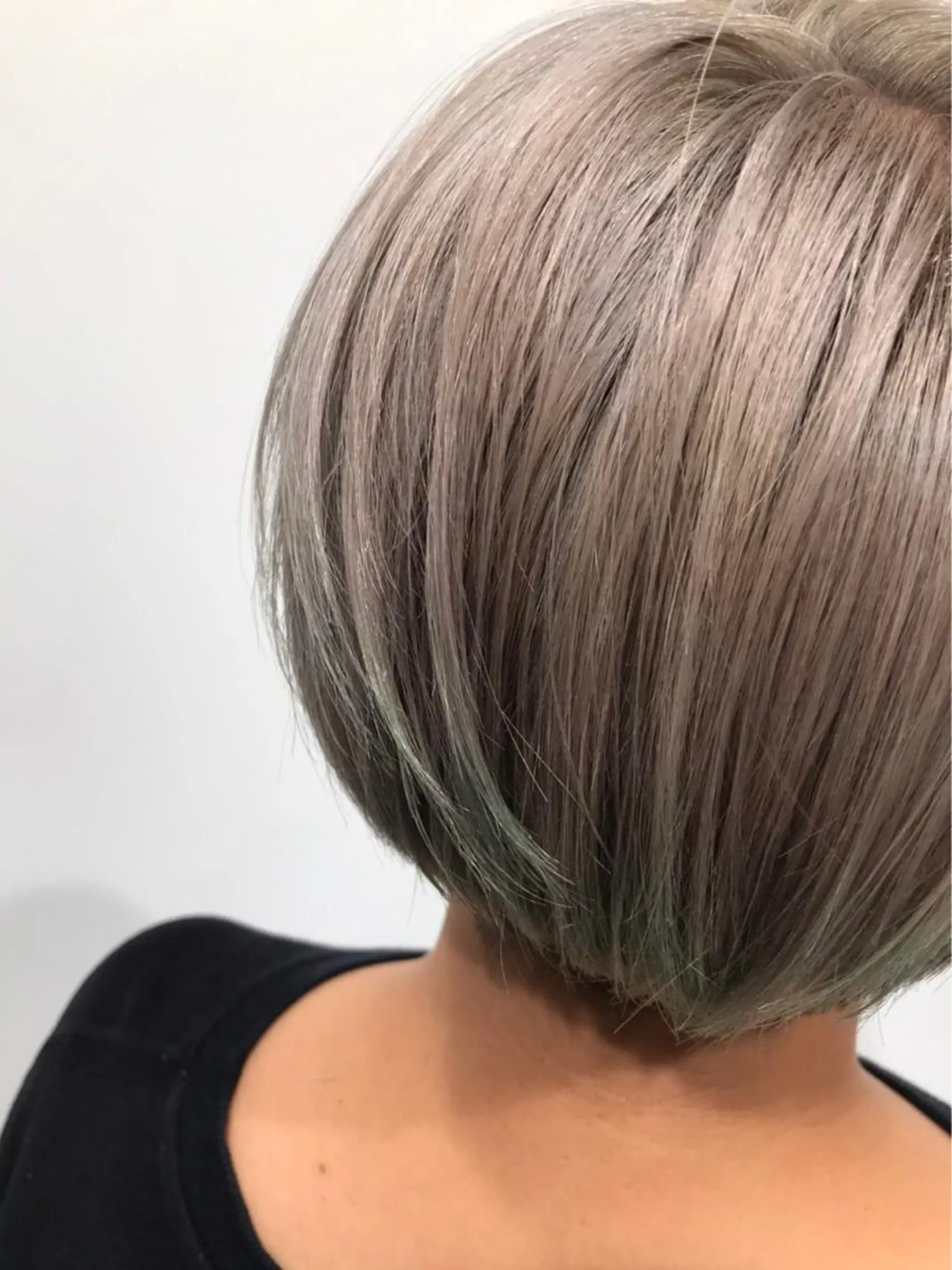 ショート ハイトーンNo.1✨ パーマ✨イマイタツヤのヘアスタイル