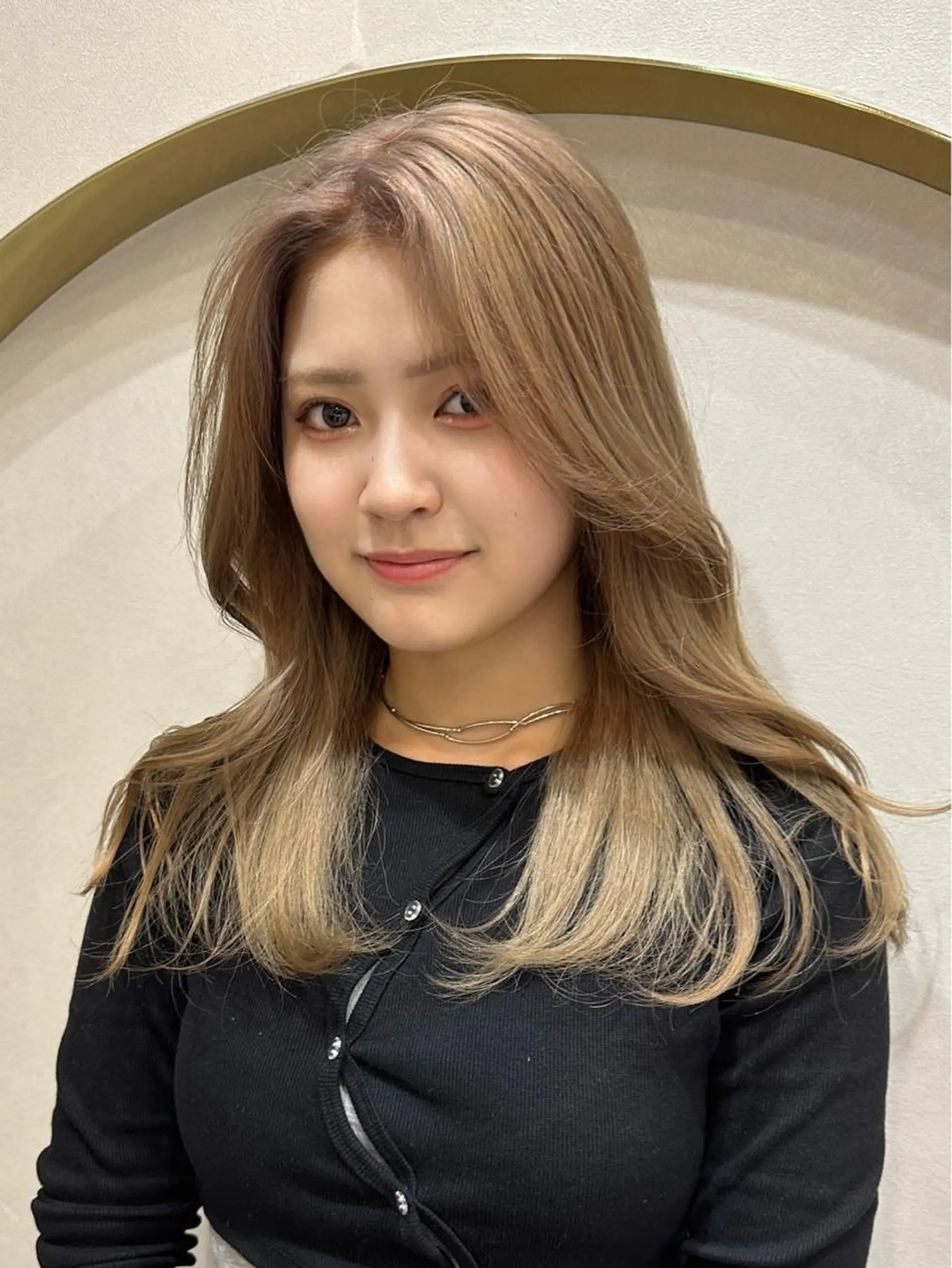 セミロング カラー GO TODAY SHAiRE SALON NU茶屋町店所属・女性専門マンツーマン YUKIのヘアスタイル