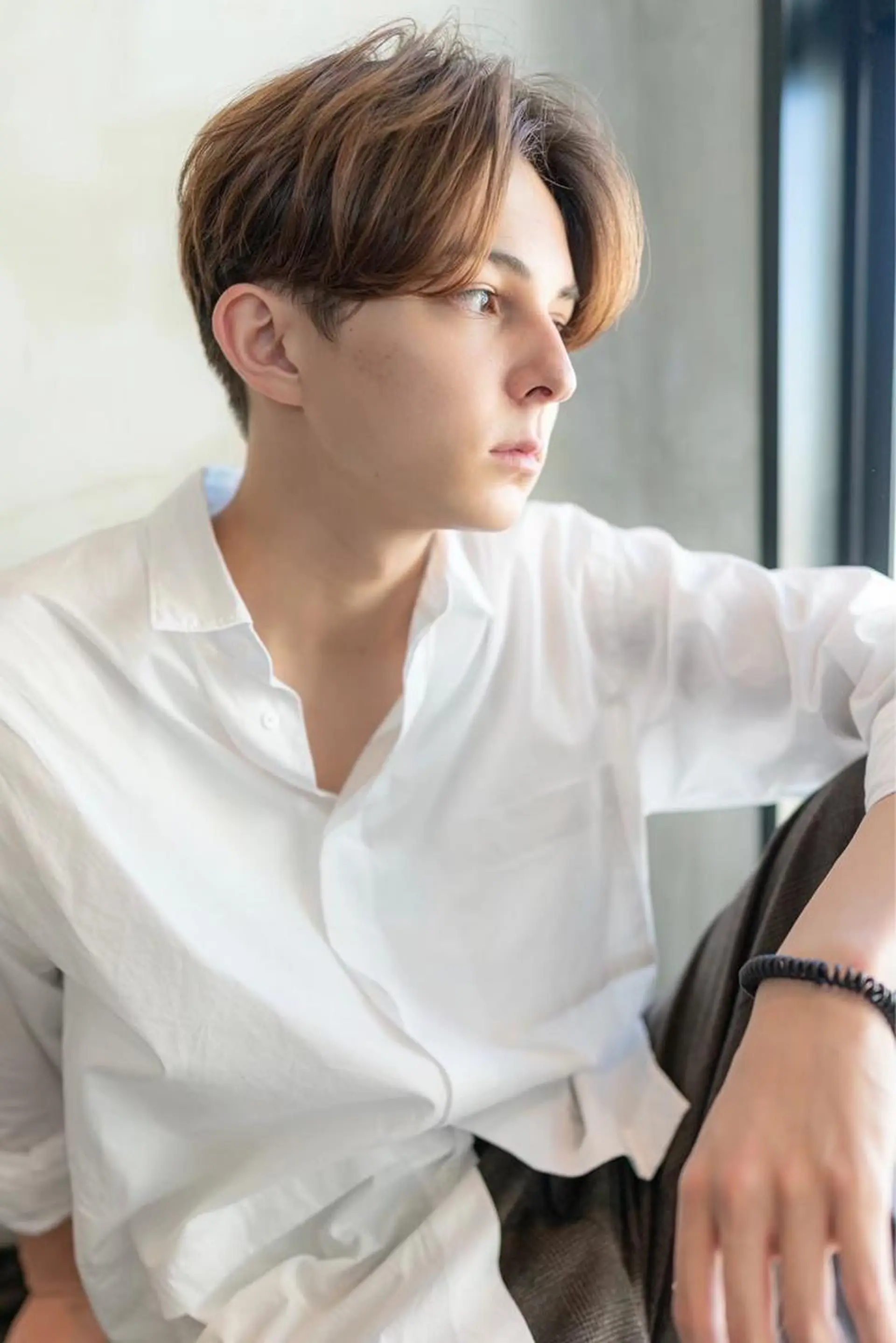 パーマ メンズ センターパート メンズパーマ ニュアンスパーマ RAF TOKYO所属・10月限定モニター 髪質改善美髪矯正のヘアスタイル