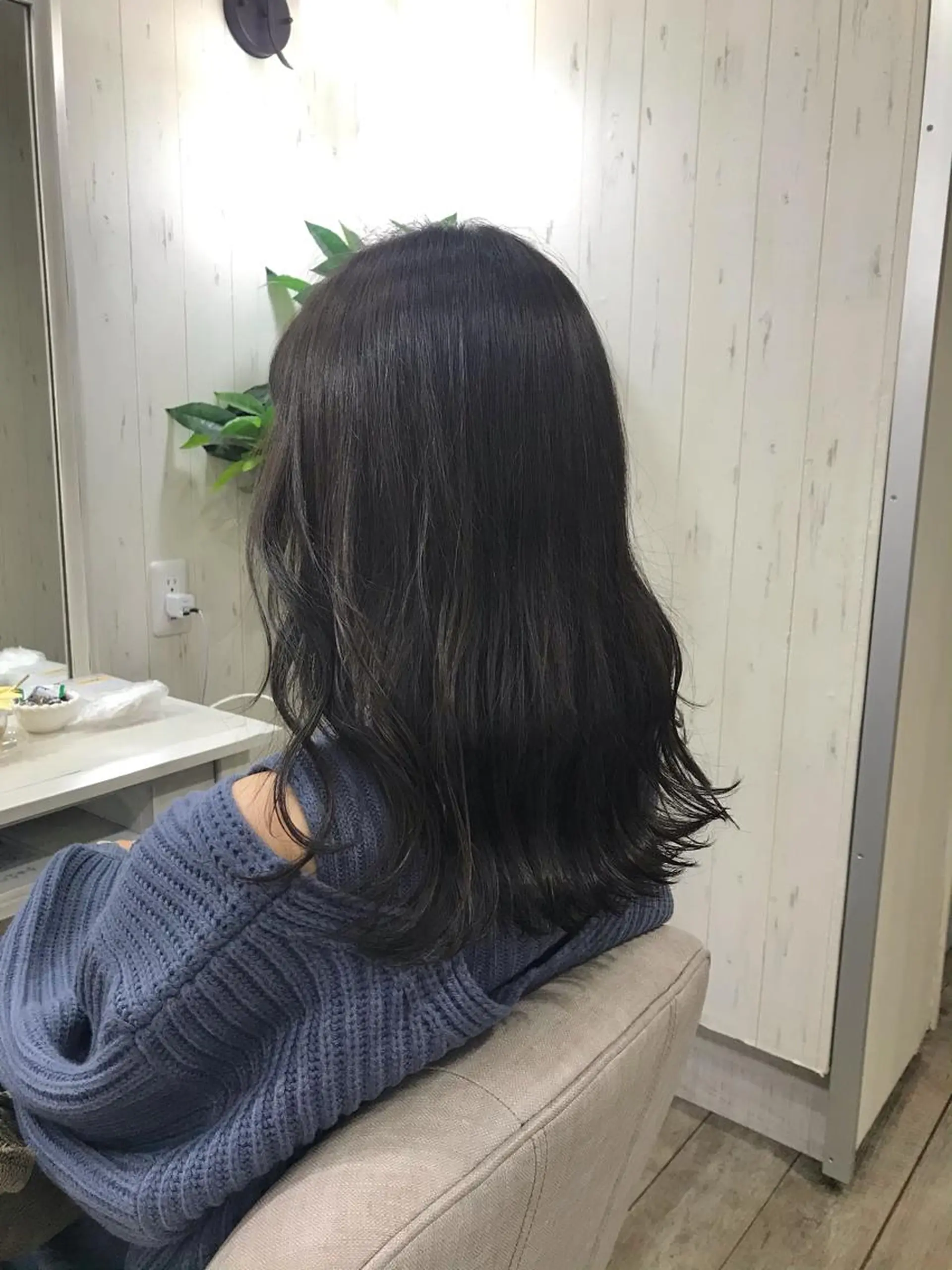 セミロング ネモトメイナ🌿‬ 今月末で退職しますのヘアスタイル