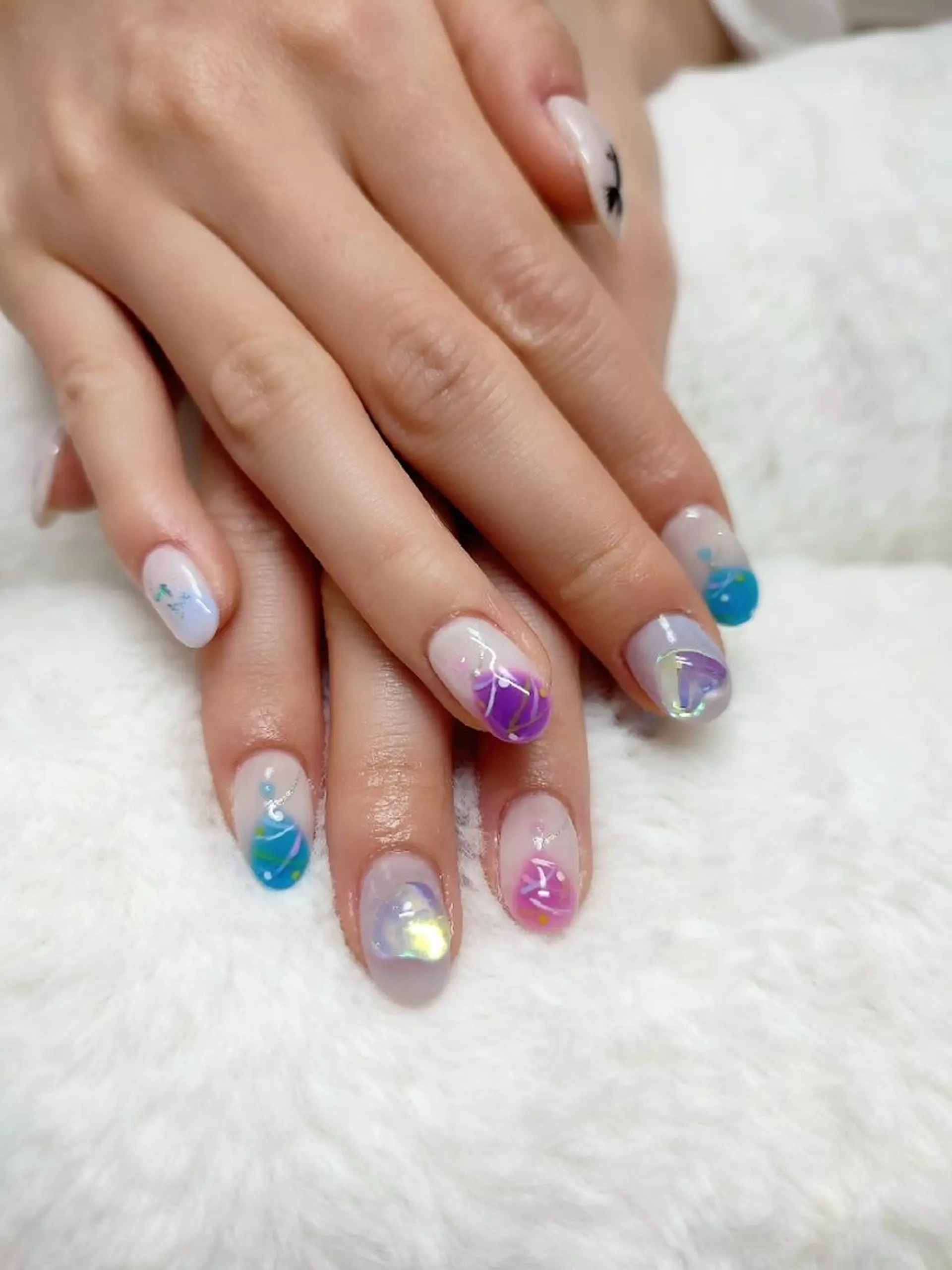 ネイル ハンドネイル RUNWAY 　　の眉毛・アイブロウイメージ