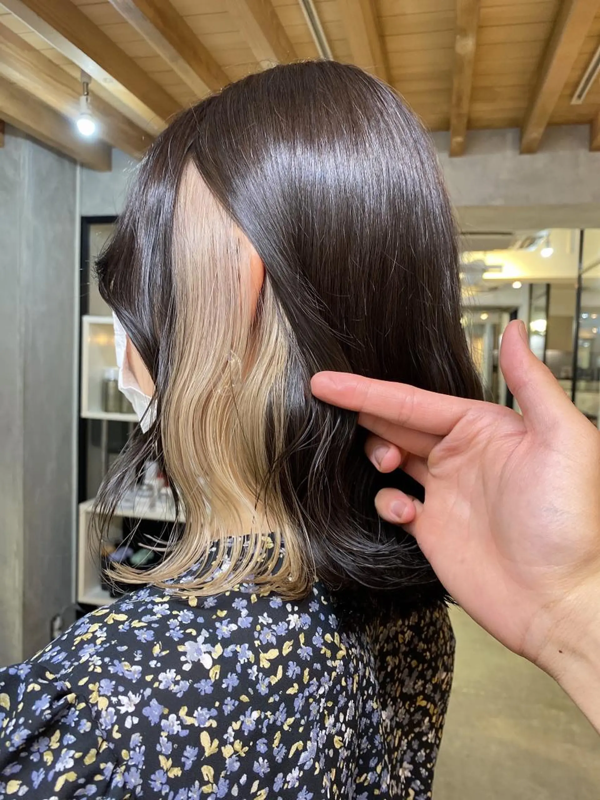 ミディアム カラー ヘアアレンジ ヘアカラー 切りっぱなしボブ/ デザインカラー店長のヘアスタイル