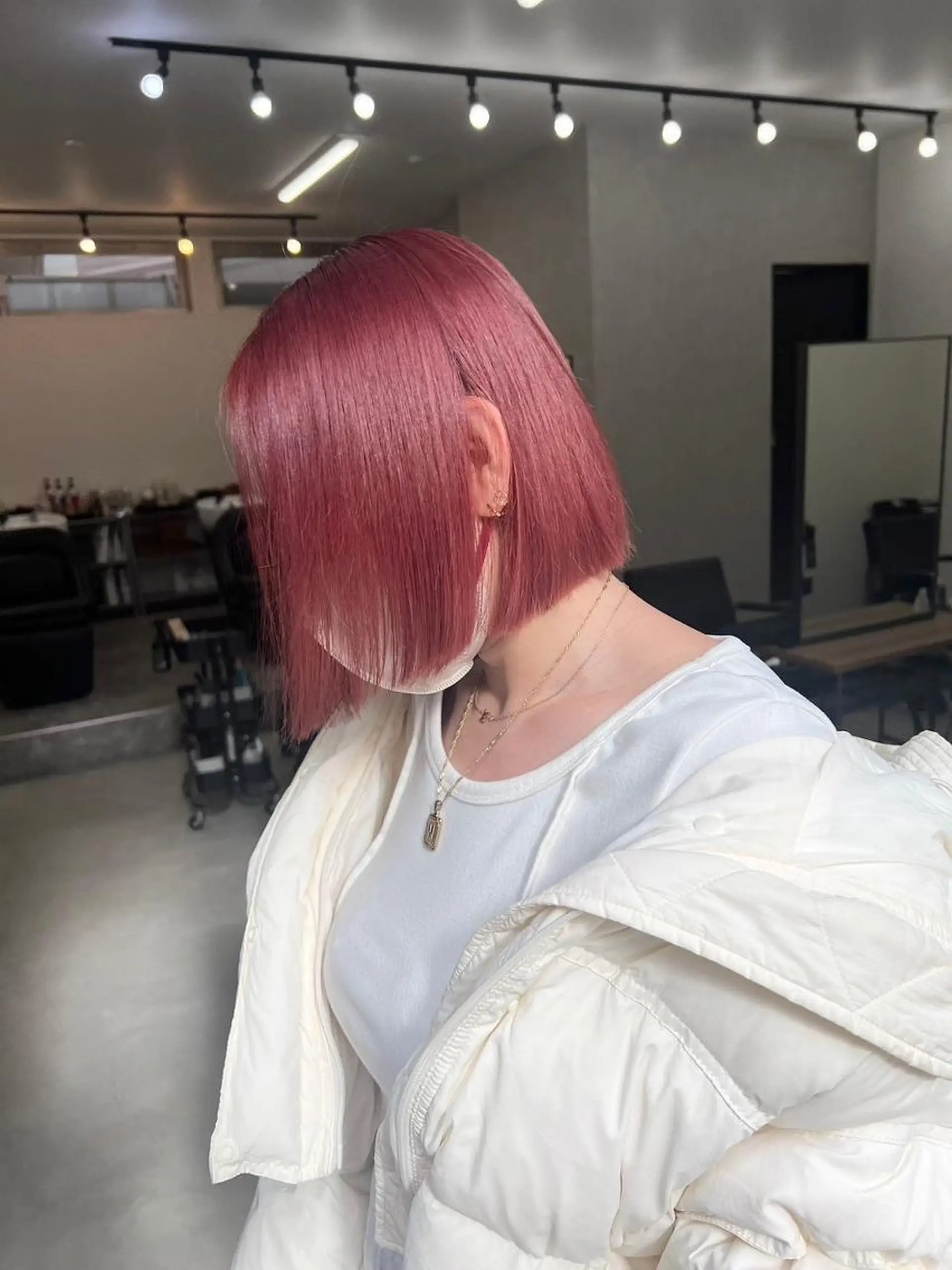 ミディアム 似合わせカット✂️ Eir江坂🌈西岡のヘアスタイル