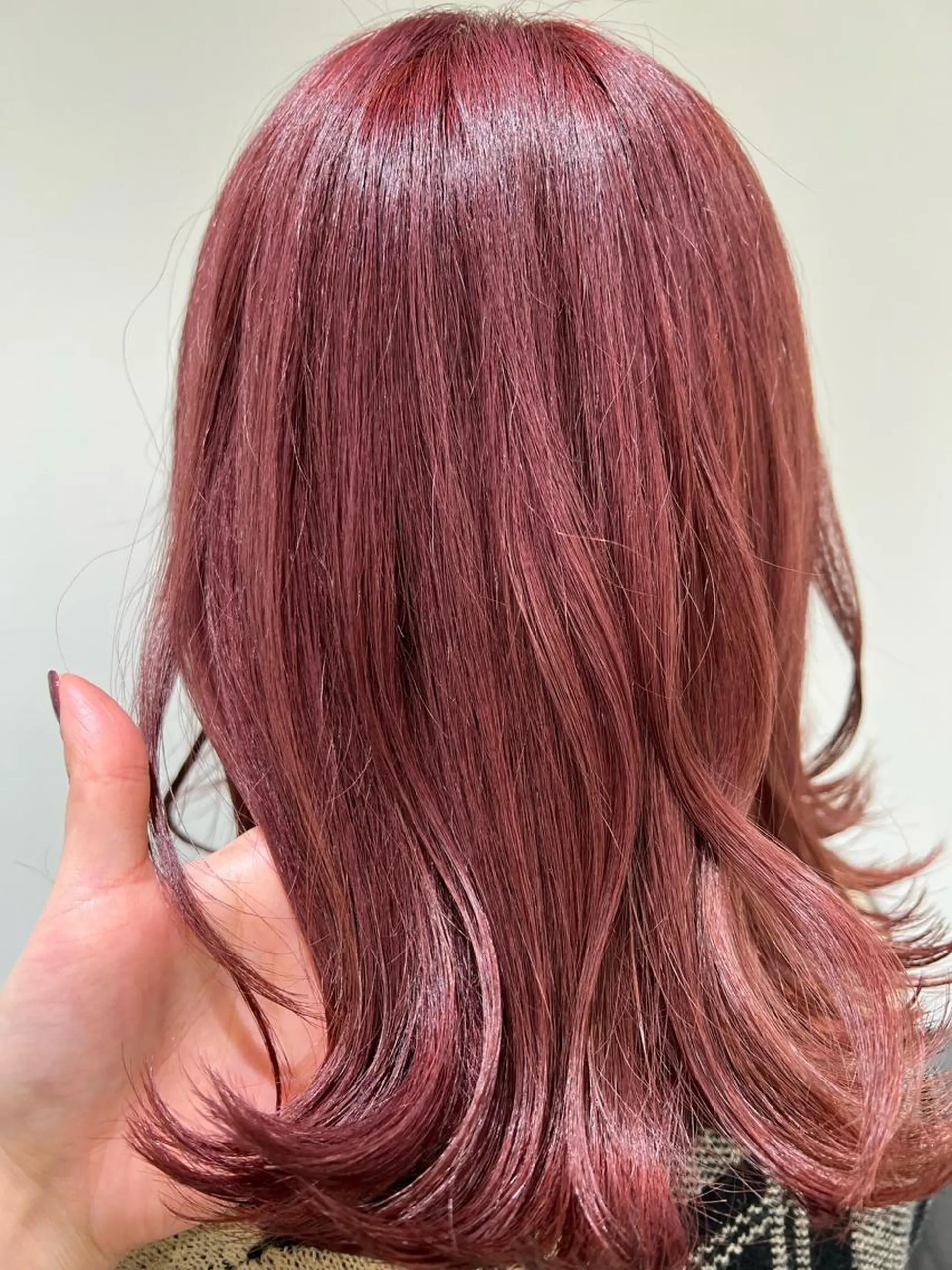 ミディアム カラー ピンクカラー 【暖色カラー特化】 中山由梨のヘアスタイル