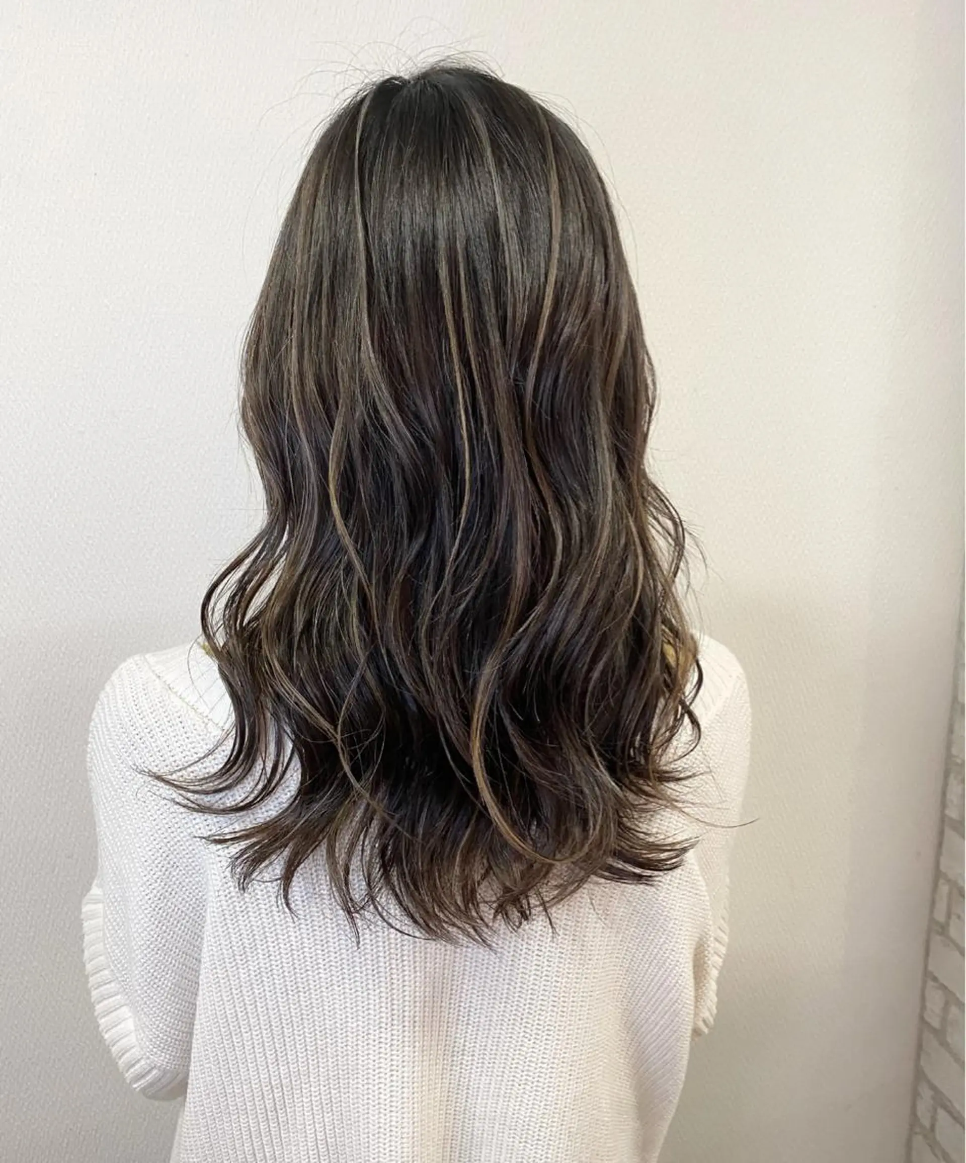 セミロング 山本 茉希のヘアスタイル