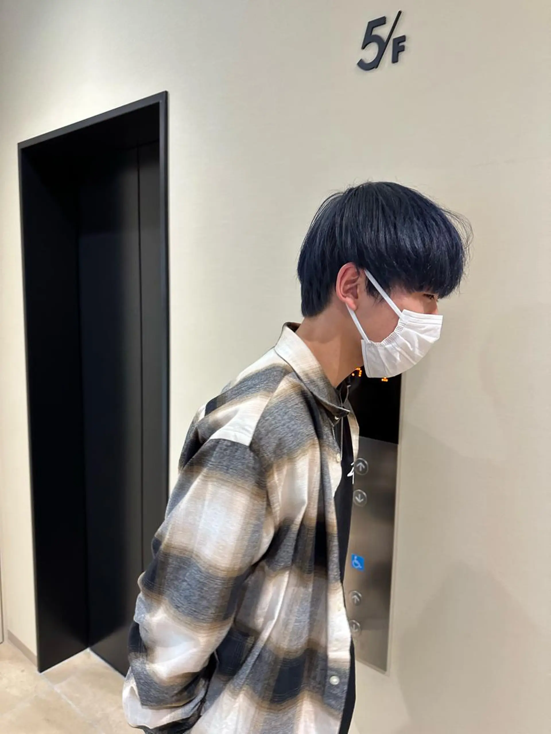 カラー メンズ メンズハイトーン ハイトーンカラー junna‎🤍調布 まつ毛/眉 激安のマツエク・マツパデザイン