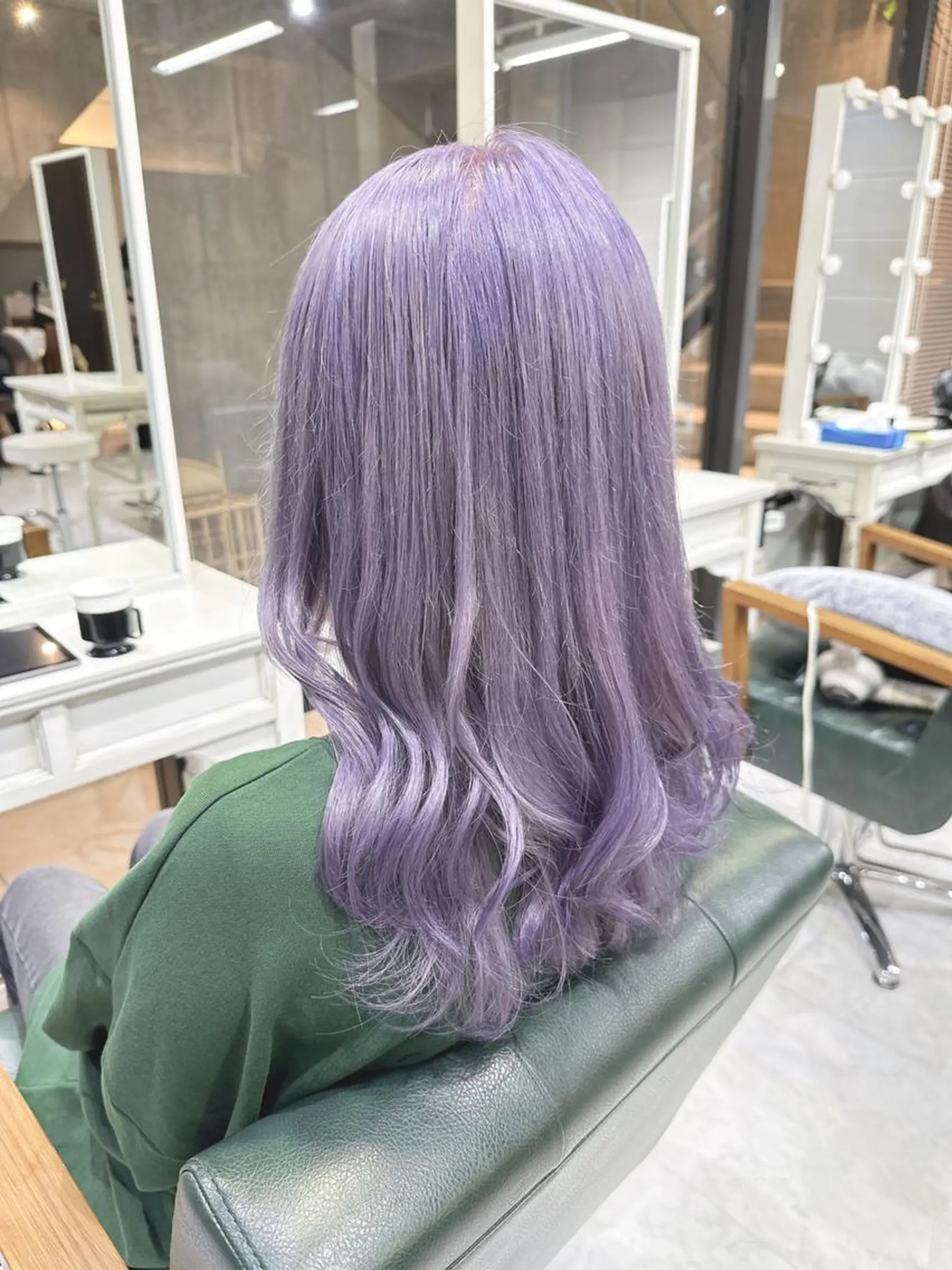 ヘアアレンジ セミロング カラー ブリーチ 透明感カラー ダブルカラー ラベンダーカラー モテ髪透明感❤️ デイズヘアカラーのヘアスタイル