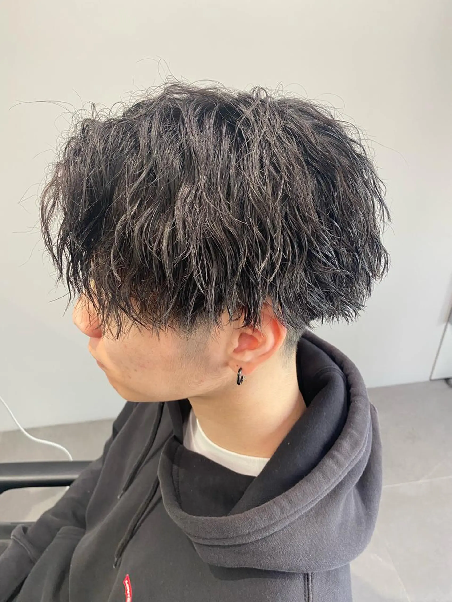 パーマ メンズ メンズパーマ プードルパーマ メンズツイストパーマ 波巻きパーマ メンズウルフカット 立川メンズパーマ職人 小泉文人のヘアスタイル