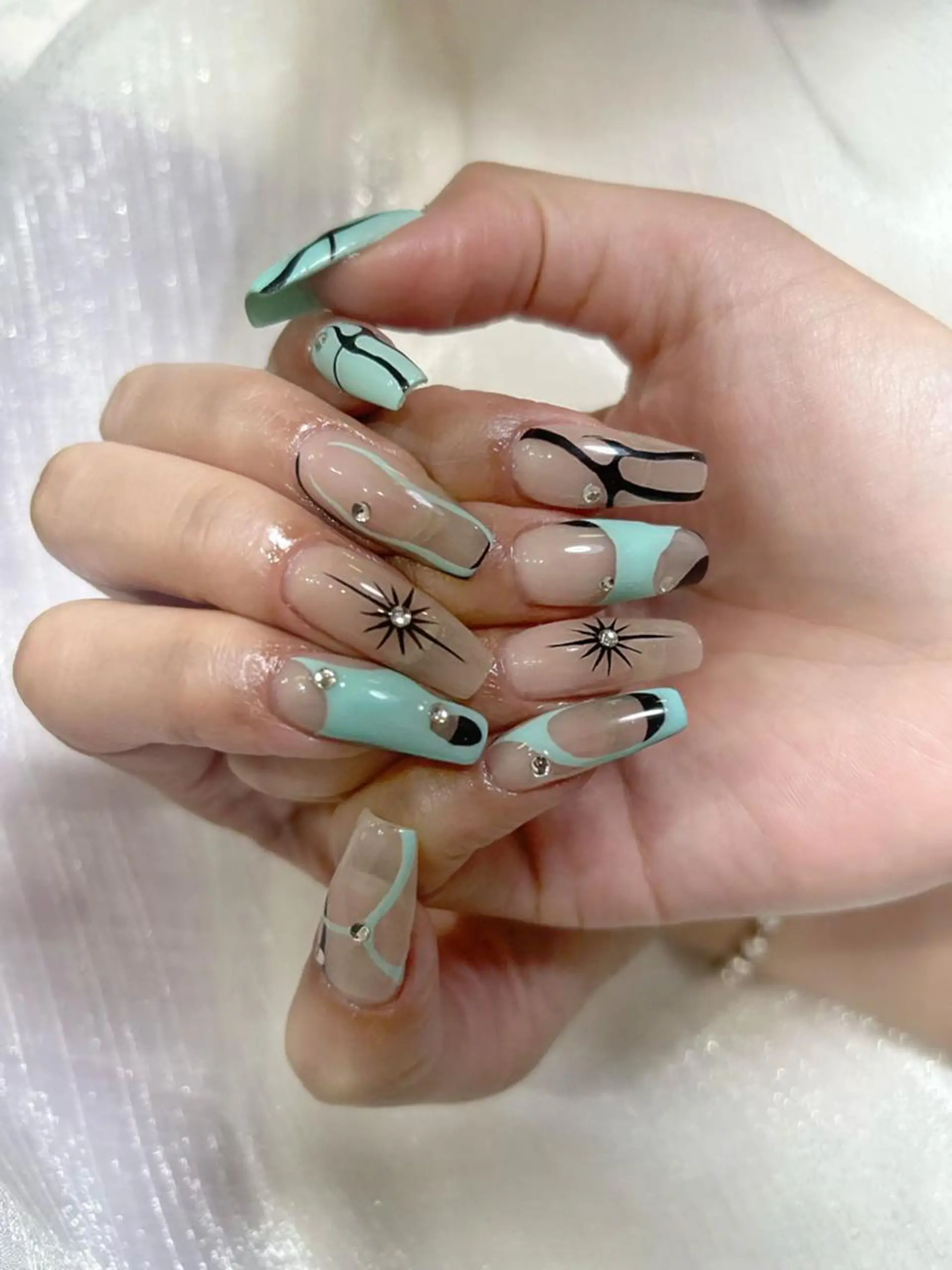 ネイル VIVIAN リサのネイルデザイン