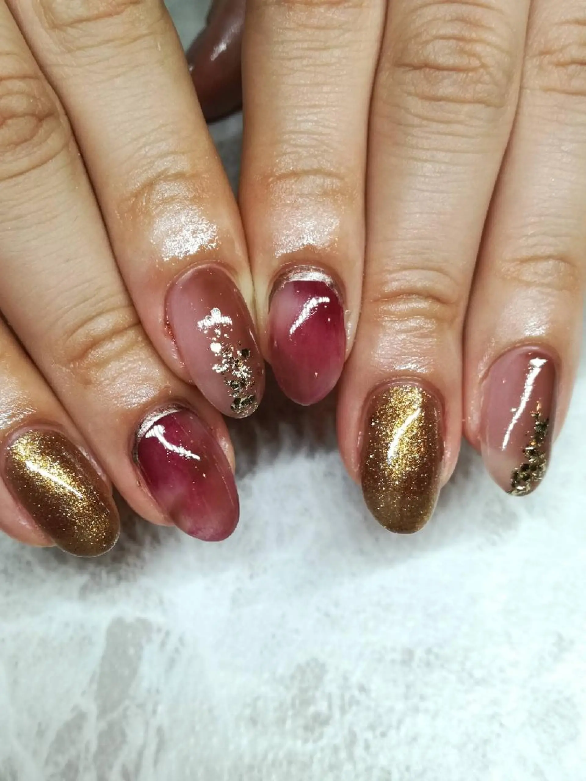 ネイル ニュアンスネイル 赤色 sweet pico所属・sweet pico 住吉のネイルデザイン