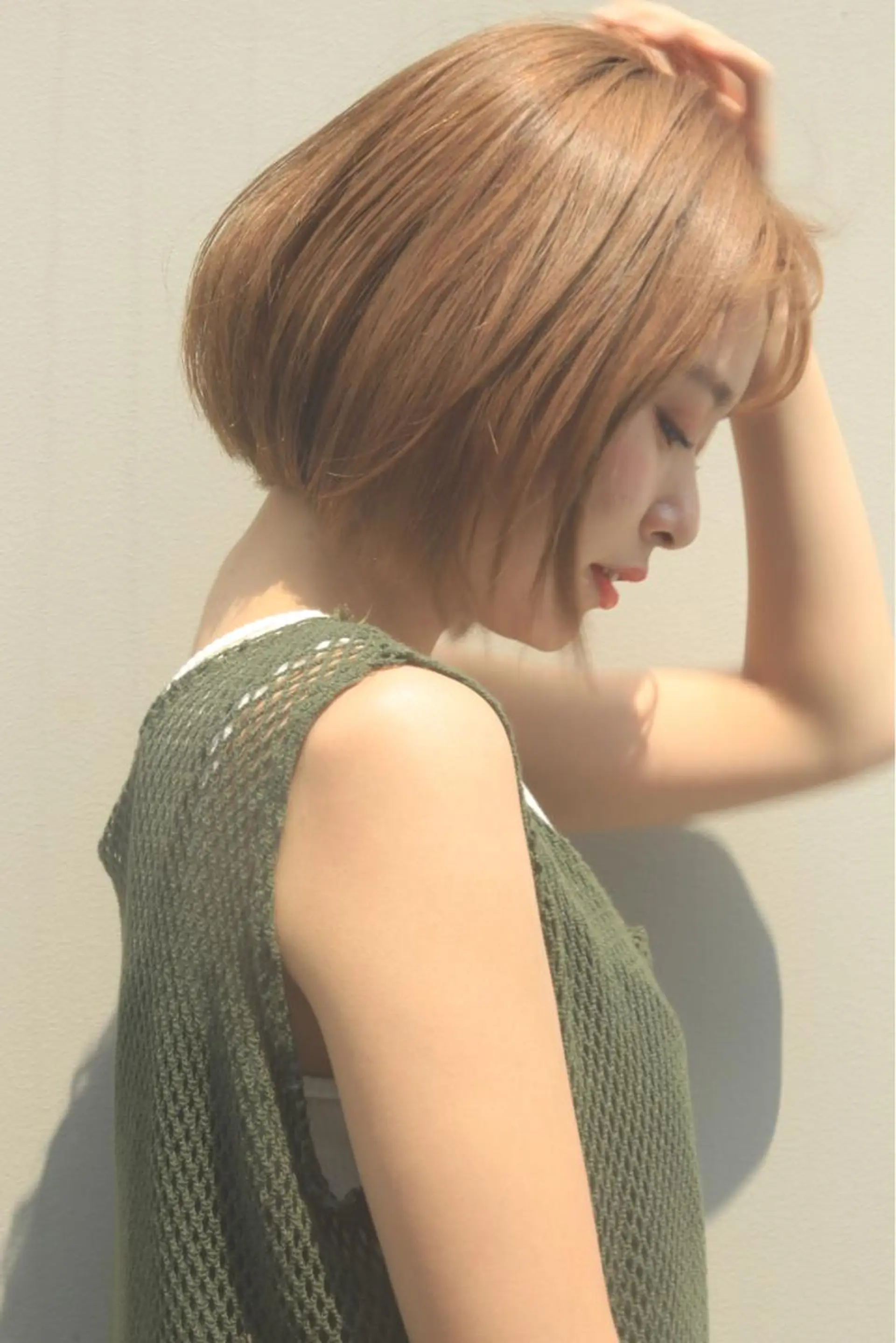 ショート ケアブリーチ/ エクステ/レイヤーのヘアスタイル