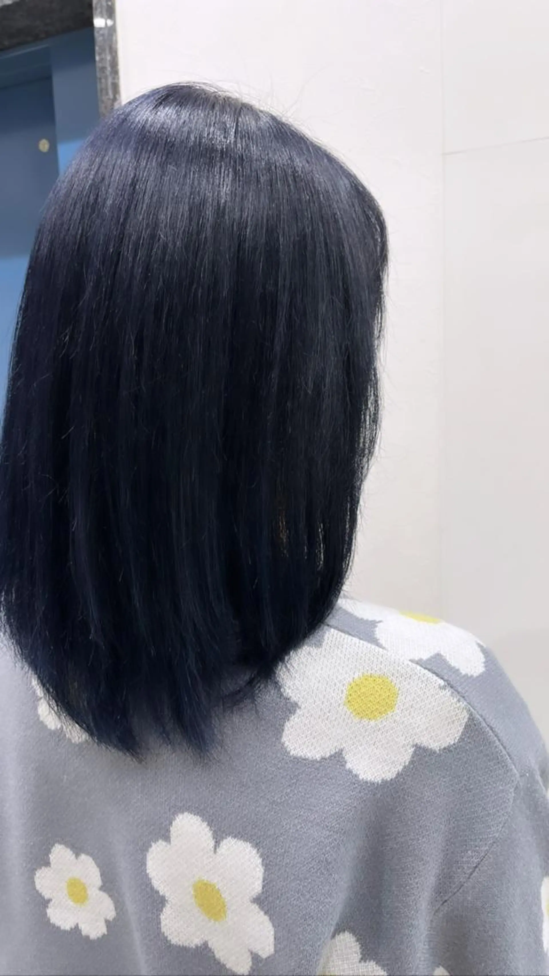 セミロング カラー ブリーチ ブルーカラー ラベンダーカラー ネイビーカラー カット ヘアカラー hair  Freak所属・山森 大地のヘアスタイル