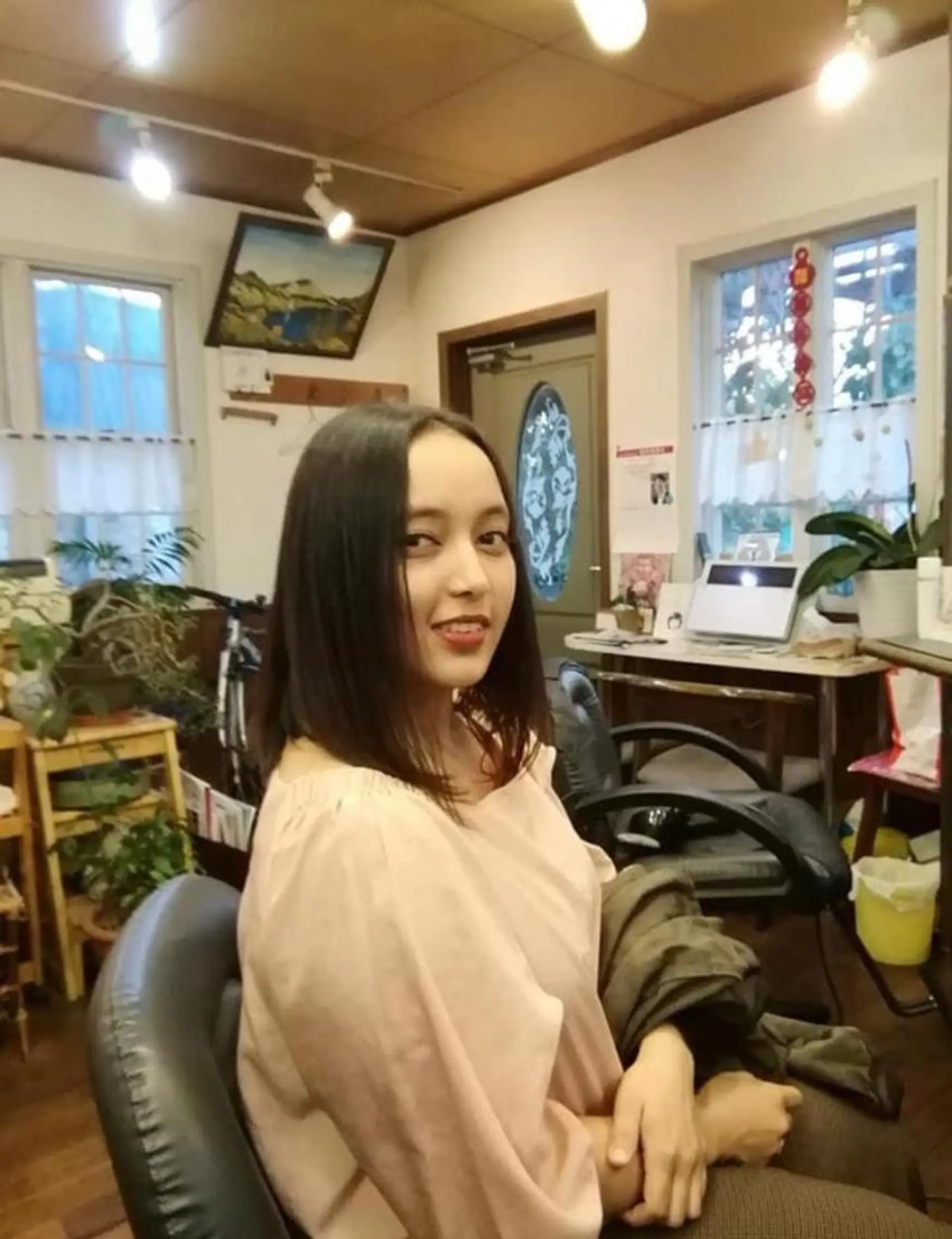 セミロング ひなや美容室所属・井上 和久のヘアスタイル