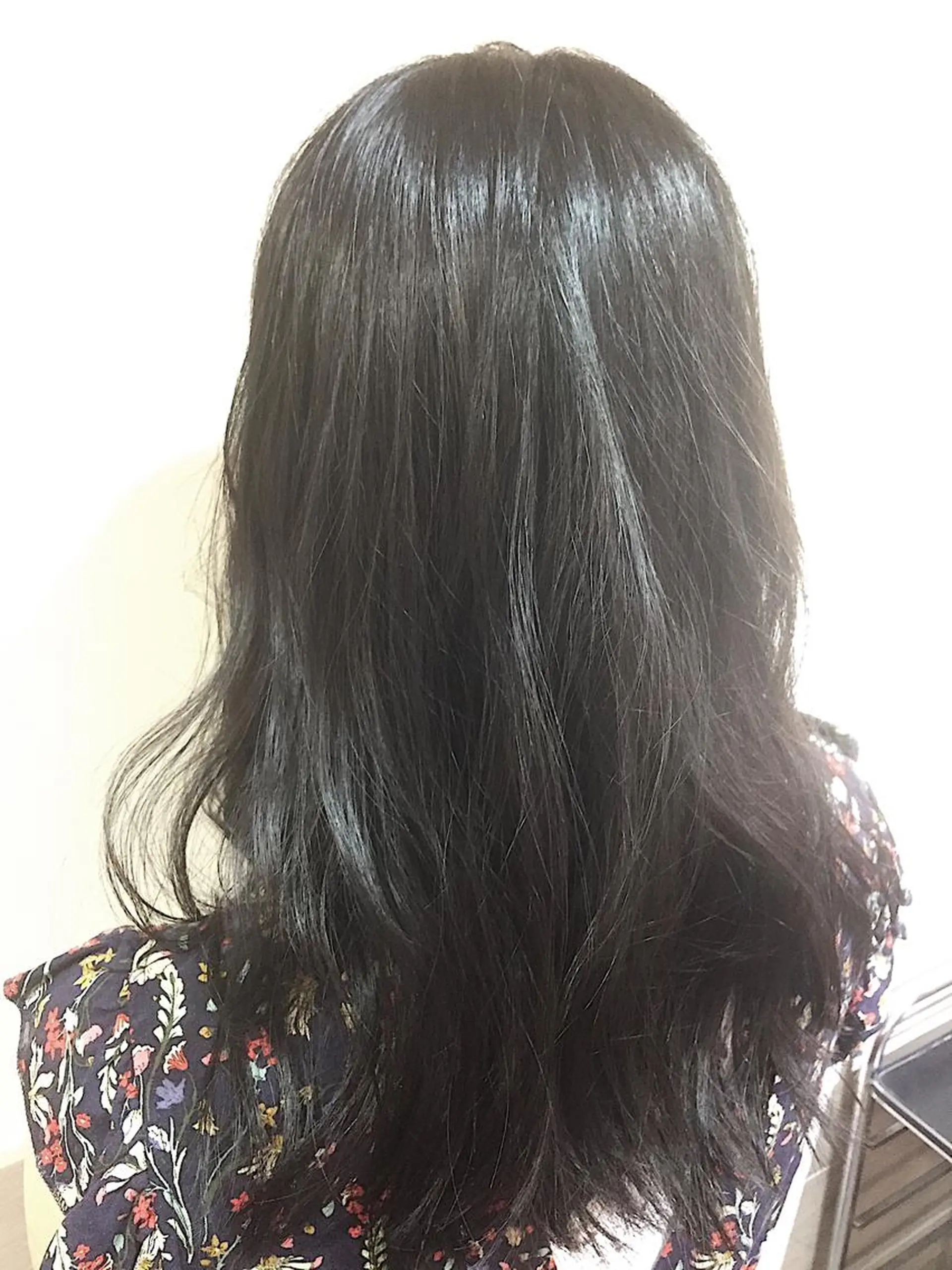 ロング カラー パーマ アッシュ ダークアッシュ 可愛いを作る神 ナオヒロのヘアスタイル