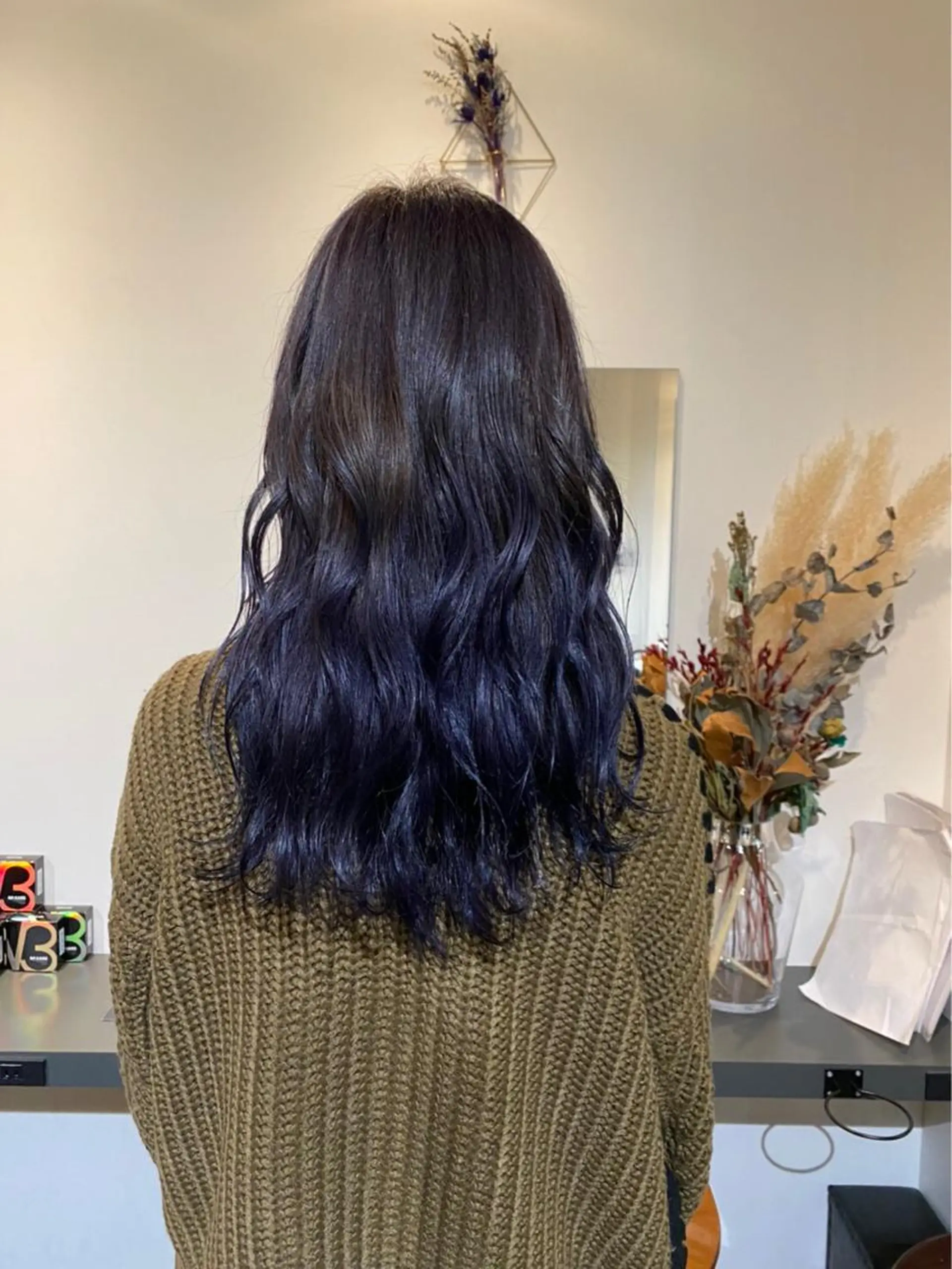 ロング カラー akane .のヘアスタイル