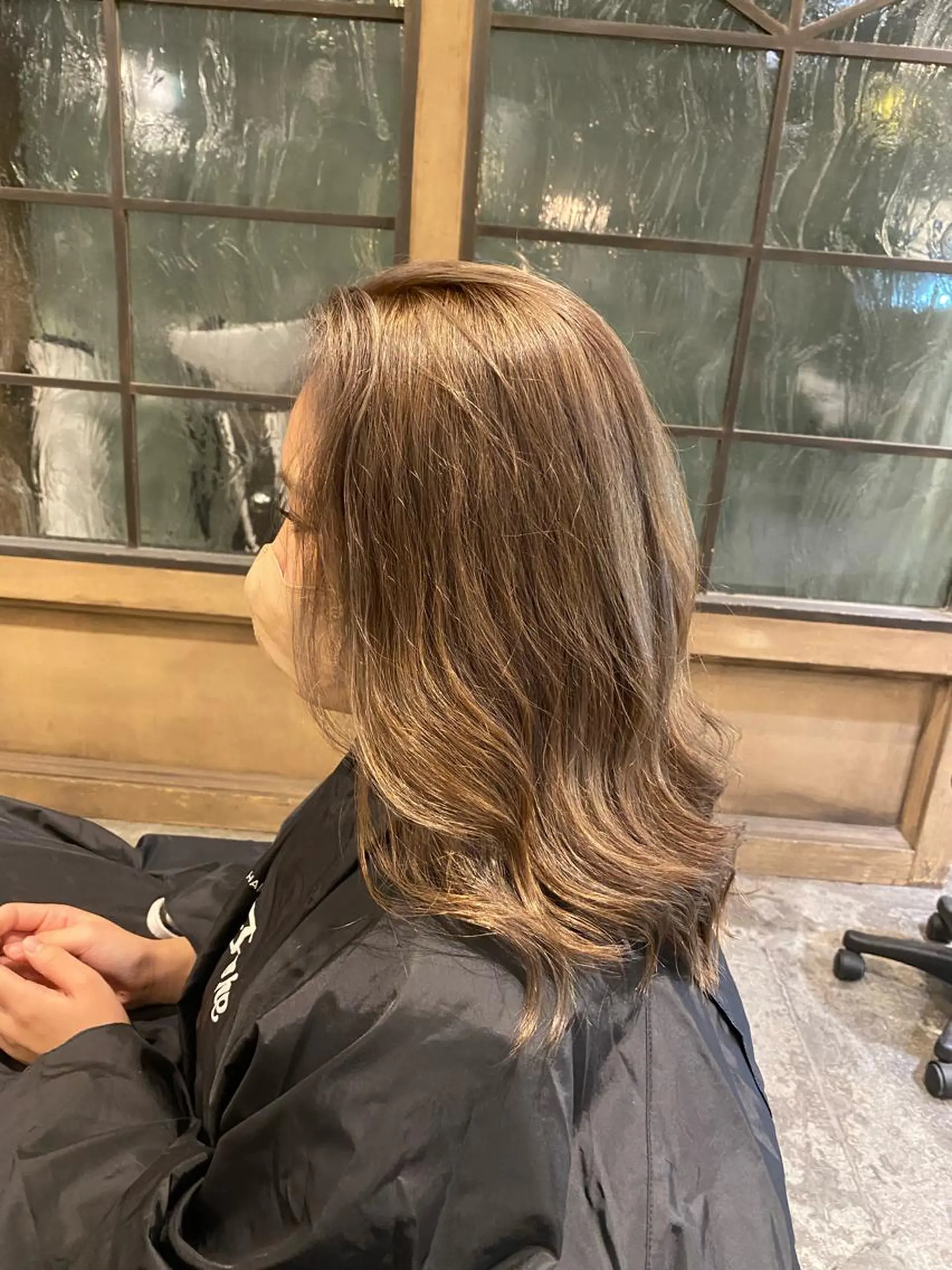 カラー グレージュ 有薗 こころのヘアスタイル