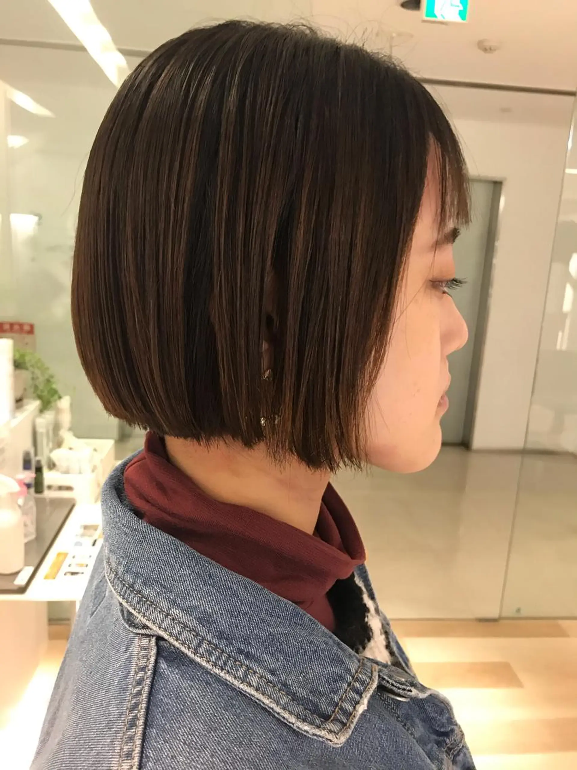 ショート ブリーチ/レイヤー 🌻Mutsumiのヘアスタイル