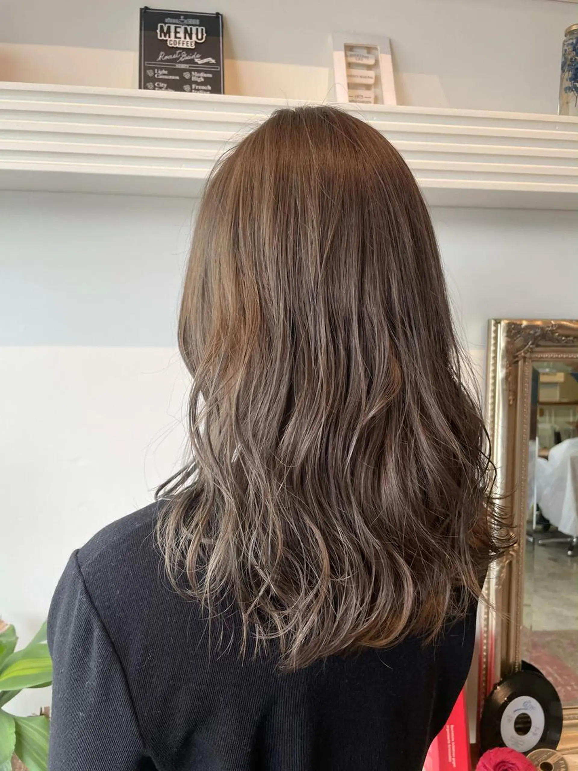 セミロング カラー ブリーチ グレージュ ヘアカラー トリートメント 💐パーソナルカラー /市橋加菜💐のヘアスタイル