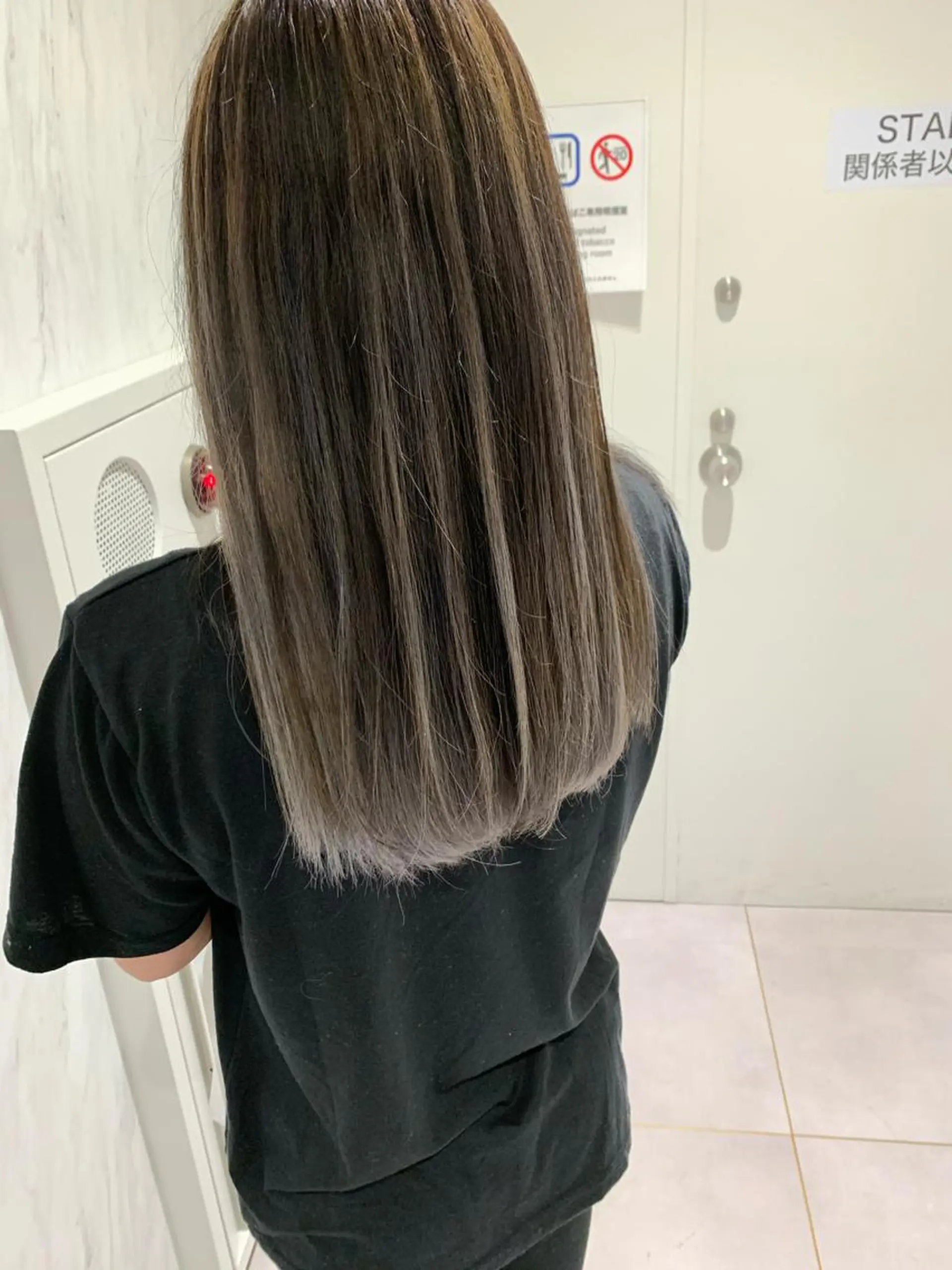 ロング カラー パーマ ヘアアレンジ メンズ キッズ ネイル マツエク・マツパ 酸性ストレート 髪質改善大槻勇樹のヘアスタイル