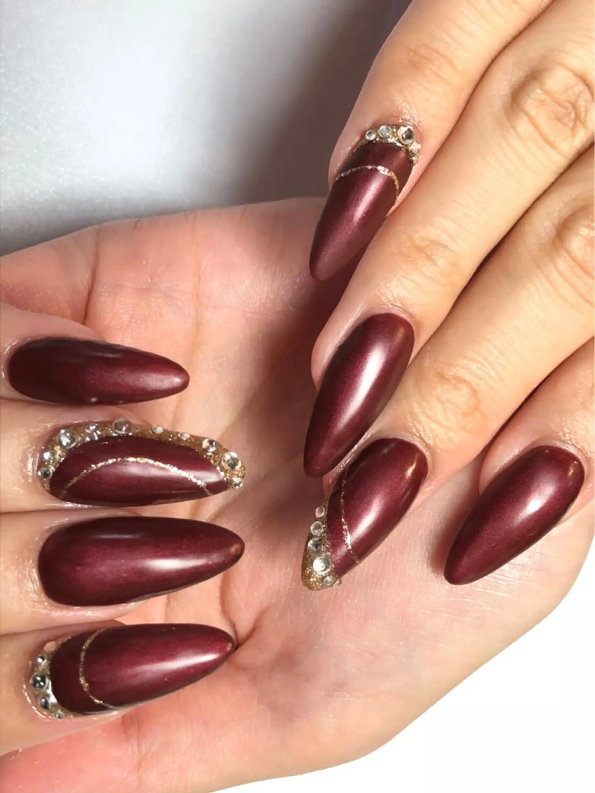 ネイル ワンカラーネイル スカルプネイル ストーンネイル アクアライズ所属・アクア ライズのネイルデザイン