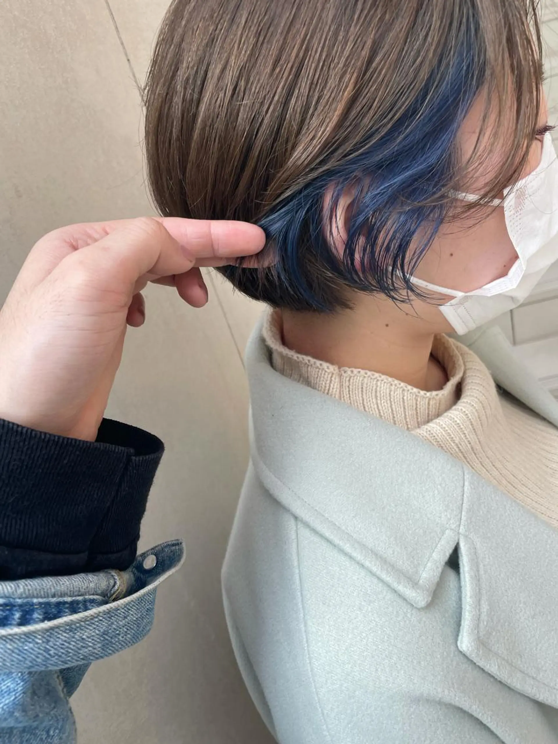 ショート カラー ネイビーカラー ケアブリーチ/ エクステ/レイヤーのヘアスタイル