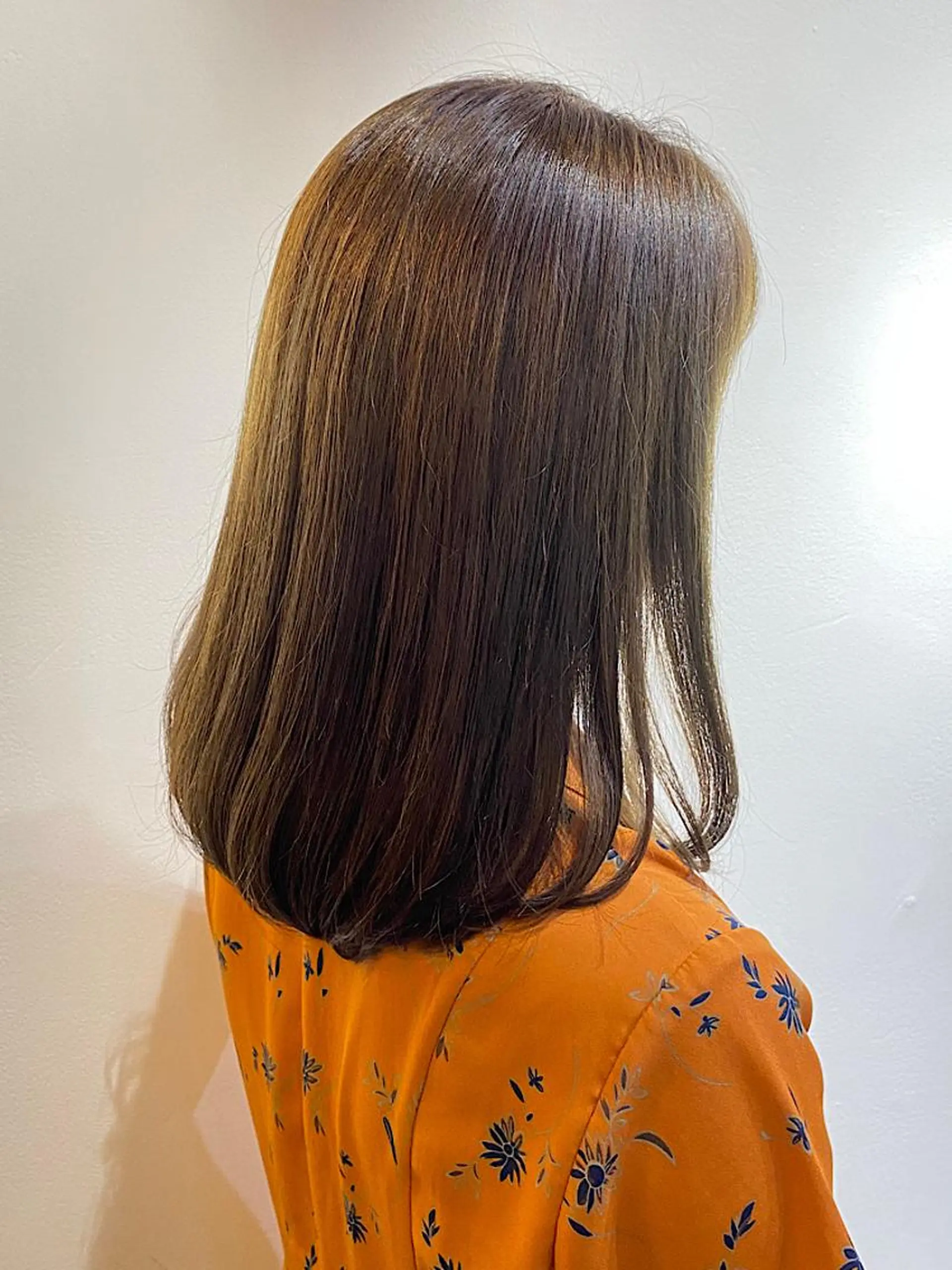 セミロング カラー 透明感カラー オリーブカラー オーガニックカラー 🫧縮毛矯正🫧ai hara🫧表参道のヘアスタイル