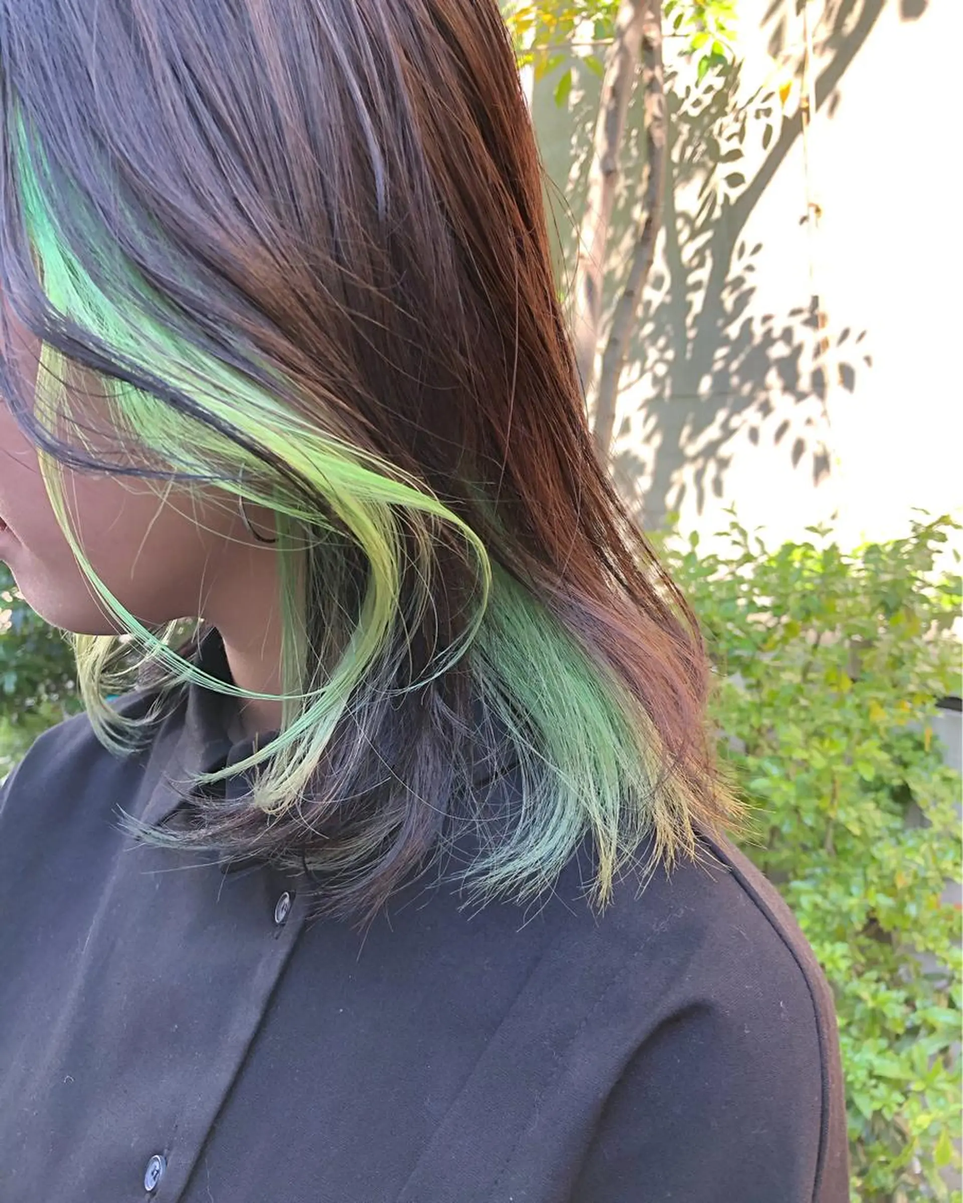 カラー ニシオカ タクヤのヘアスタイル