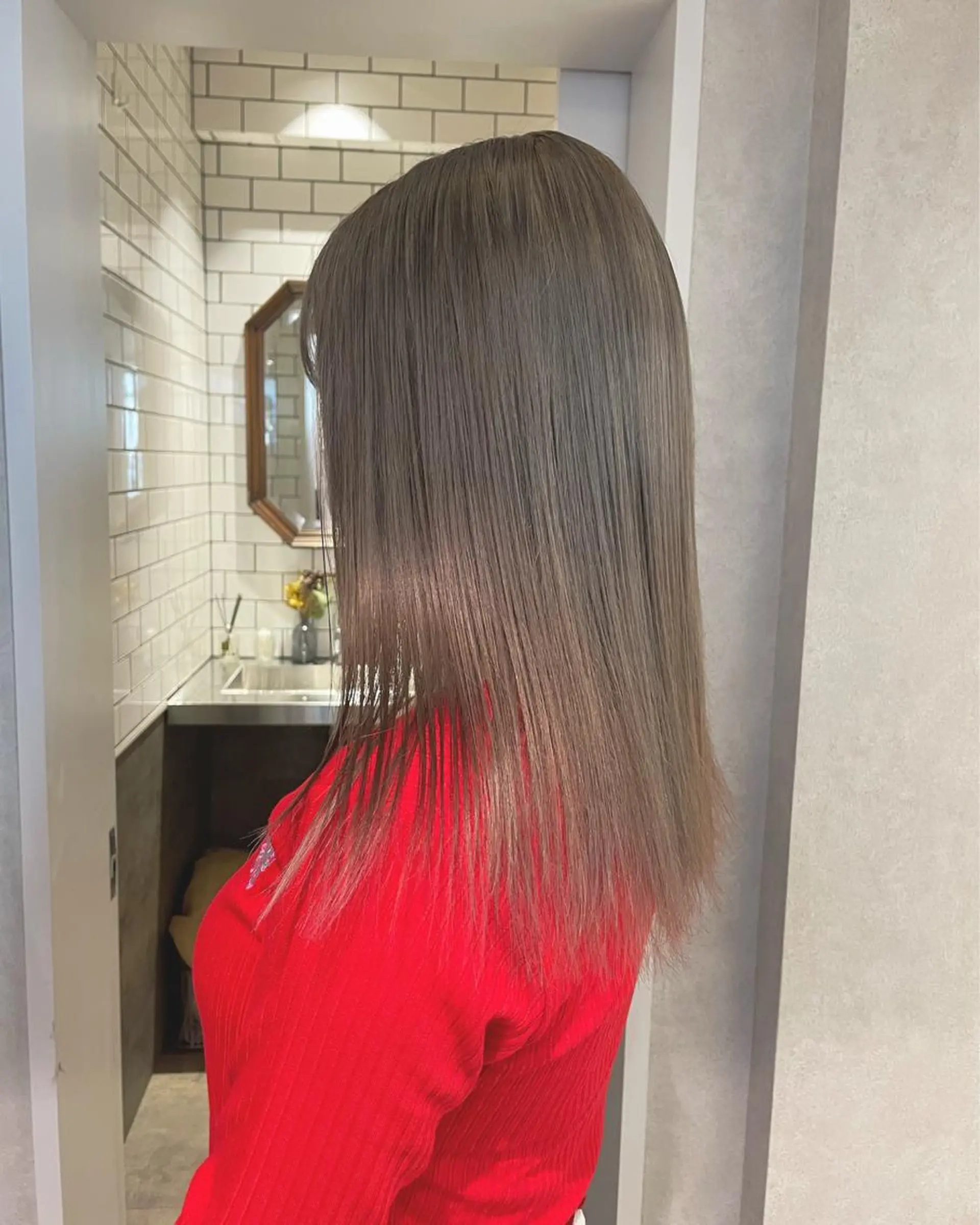 ロング カラー ヘアアレンジ ヘアカラー トレンドlayer cut💐mihoのヘアスタイル