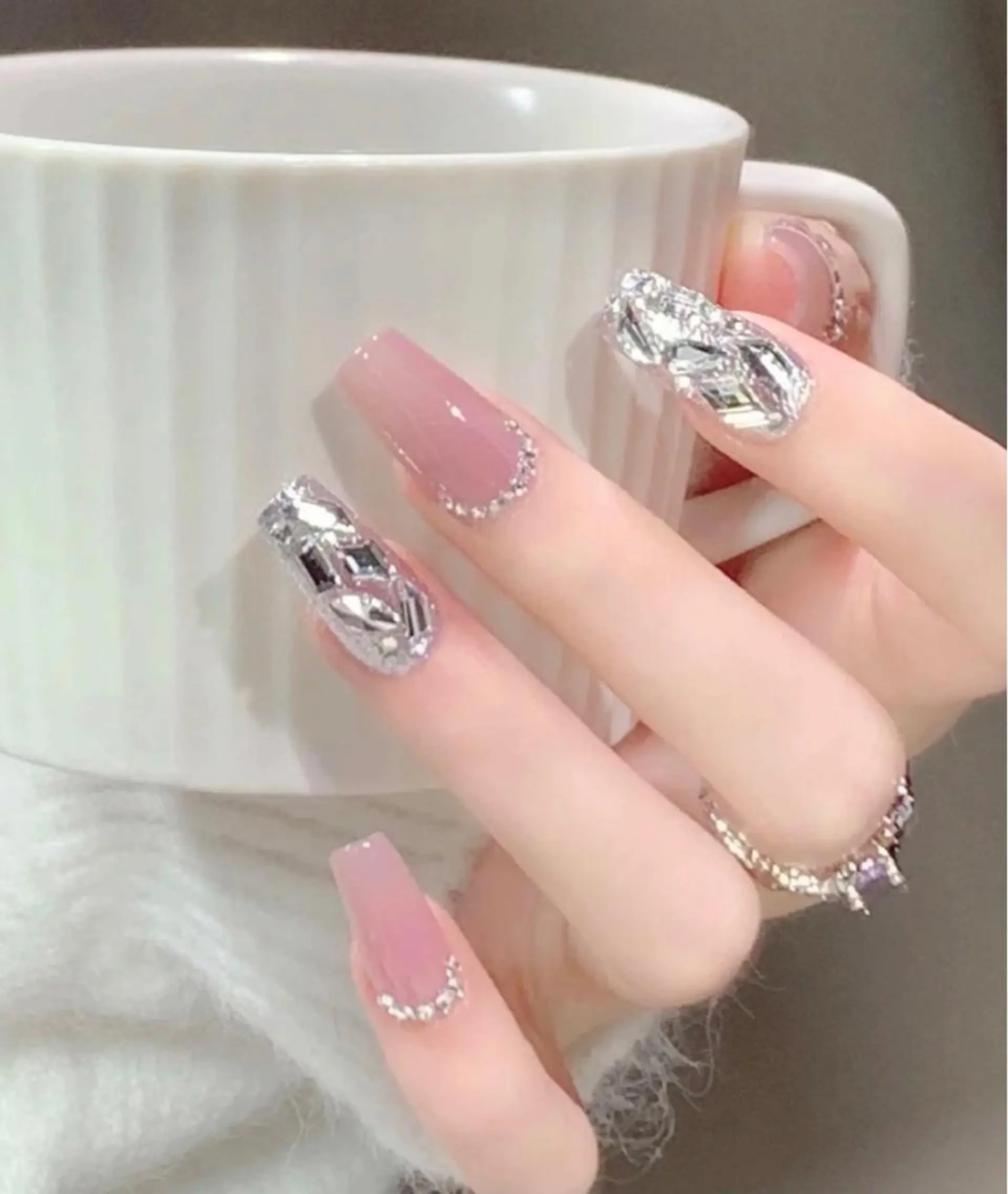 ネイル ハンドネイル D-BEAUTY Nailsalonのネイルデザイン