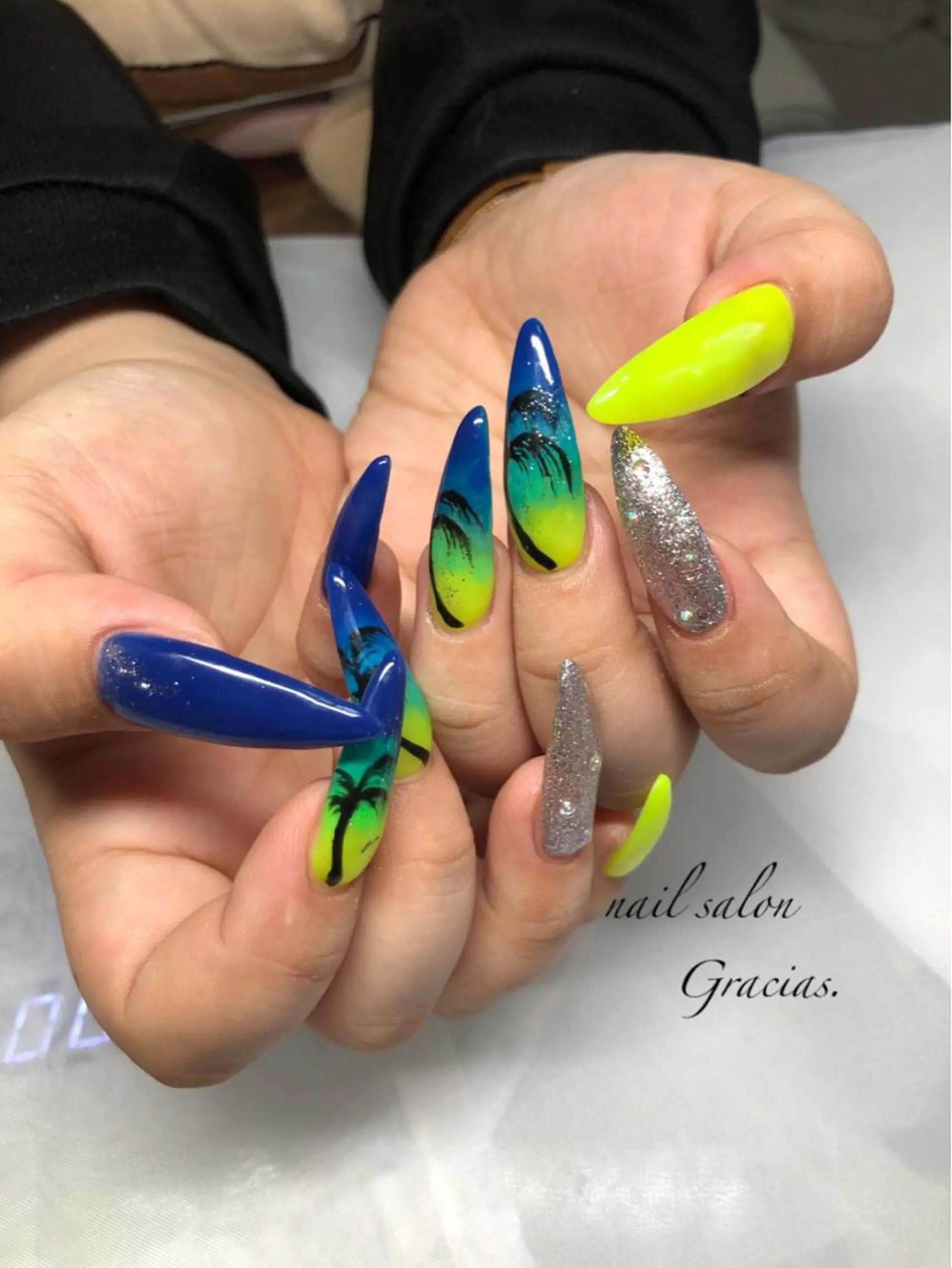 ネイル Gracias. rieのネイルデザイン