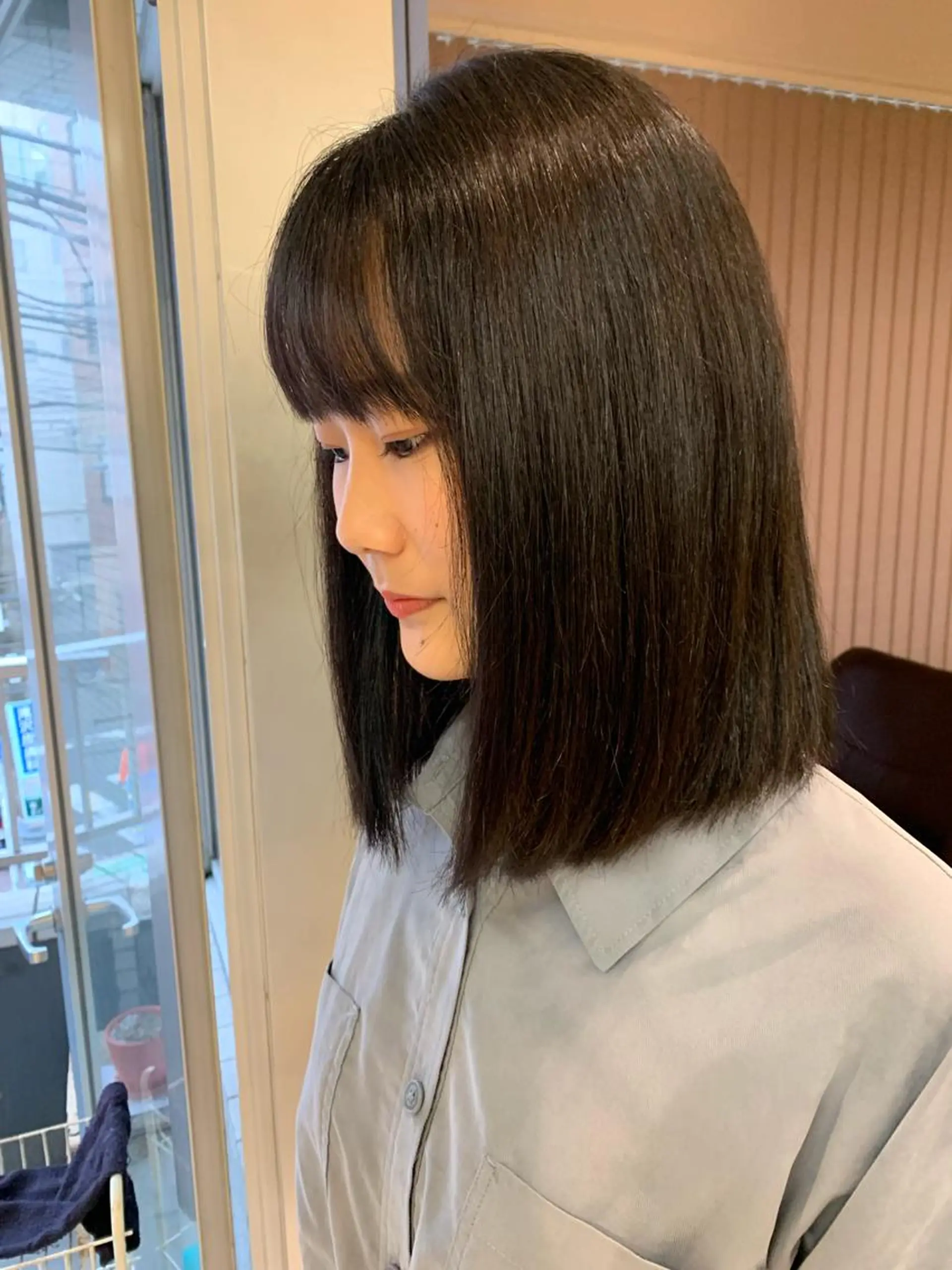 ミディアム カラー ヘアアレンジ アクアカラー ブリーチ 髪質改善 縮毛矯正 トリートメント 🫧透明感カラー/ ボブ/小笠原汐海🪽のヘアスタイル