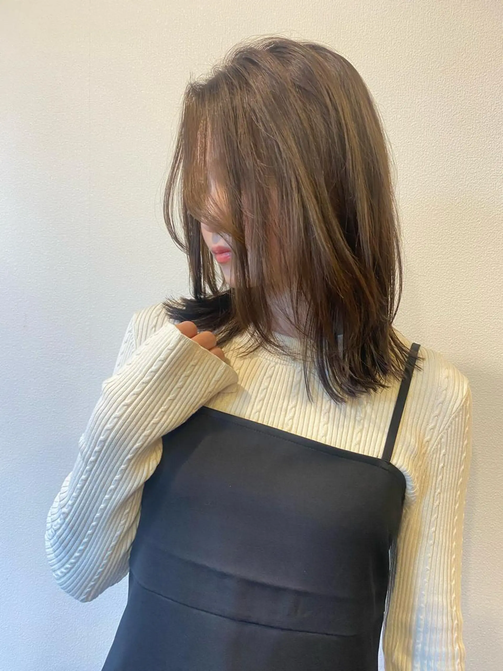 ミディアム カラー ベージュカラー レイヤーカット GIRL所属・ダメージレスサロン✨ kayo🌱のヘアスタイル