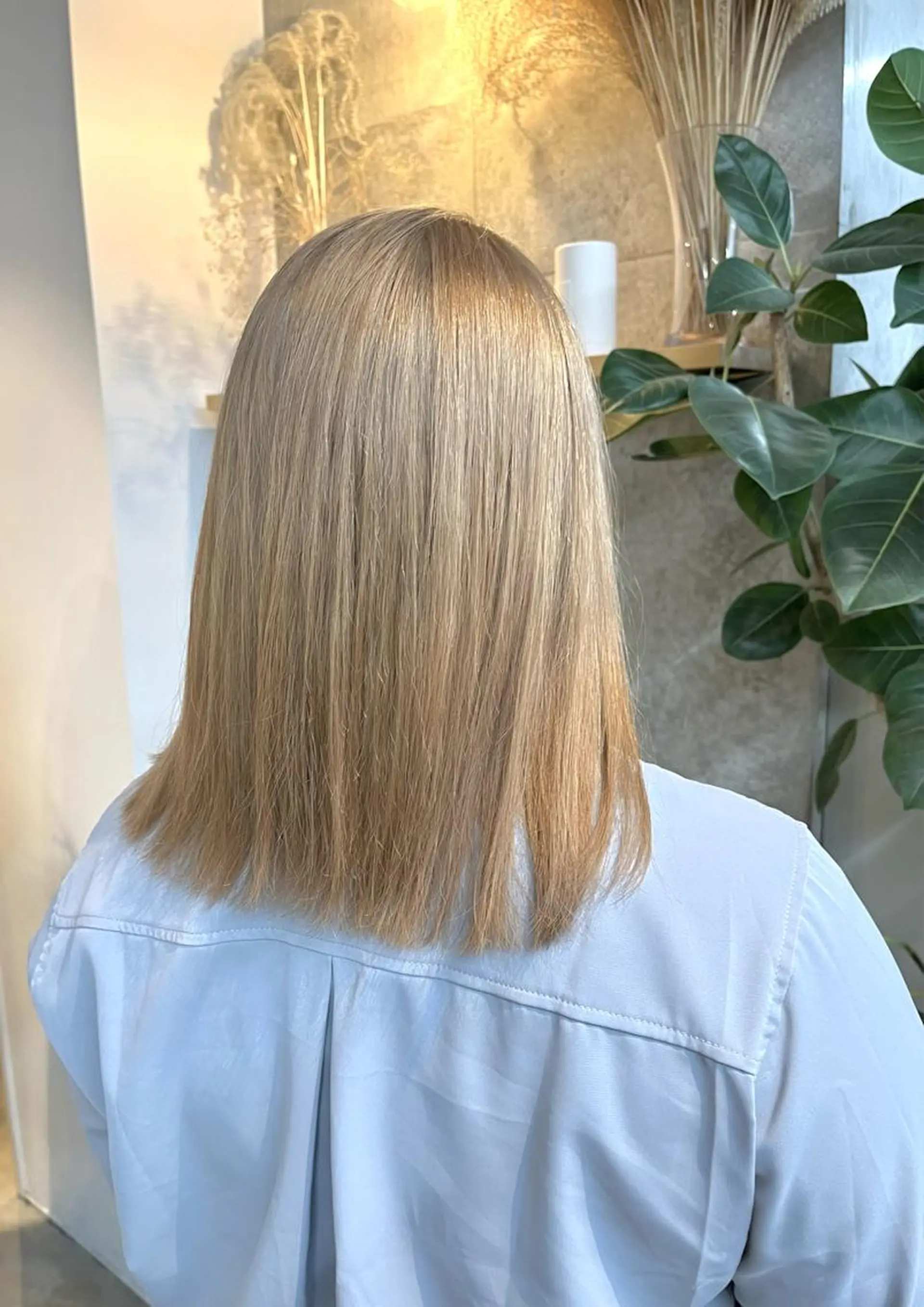 ミディアム カラー ハイトーンカラ ー/小川のヘアスタイル