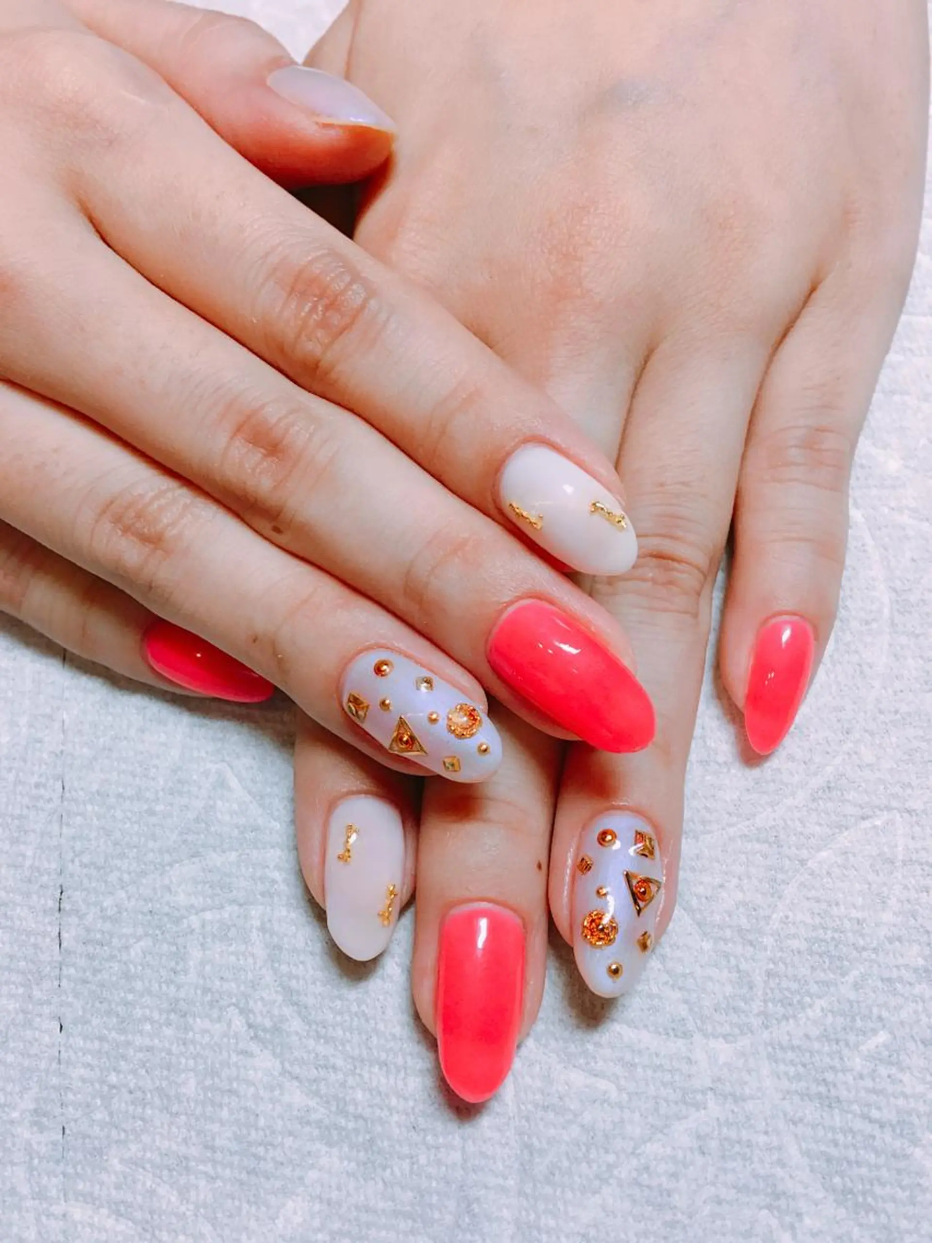 ネイル ピンク THECOLORS所属・近貞 莉奈のネイルデザイン