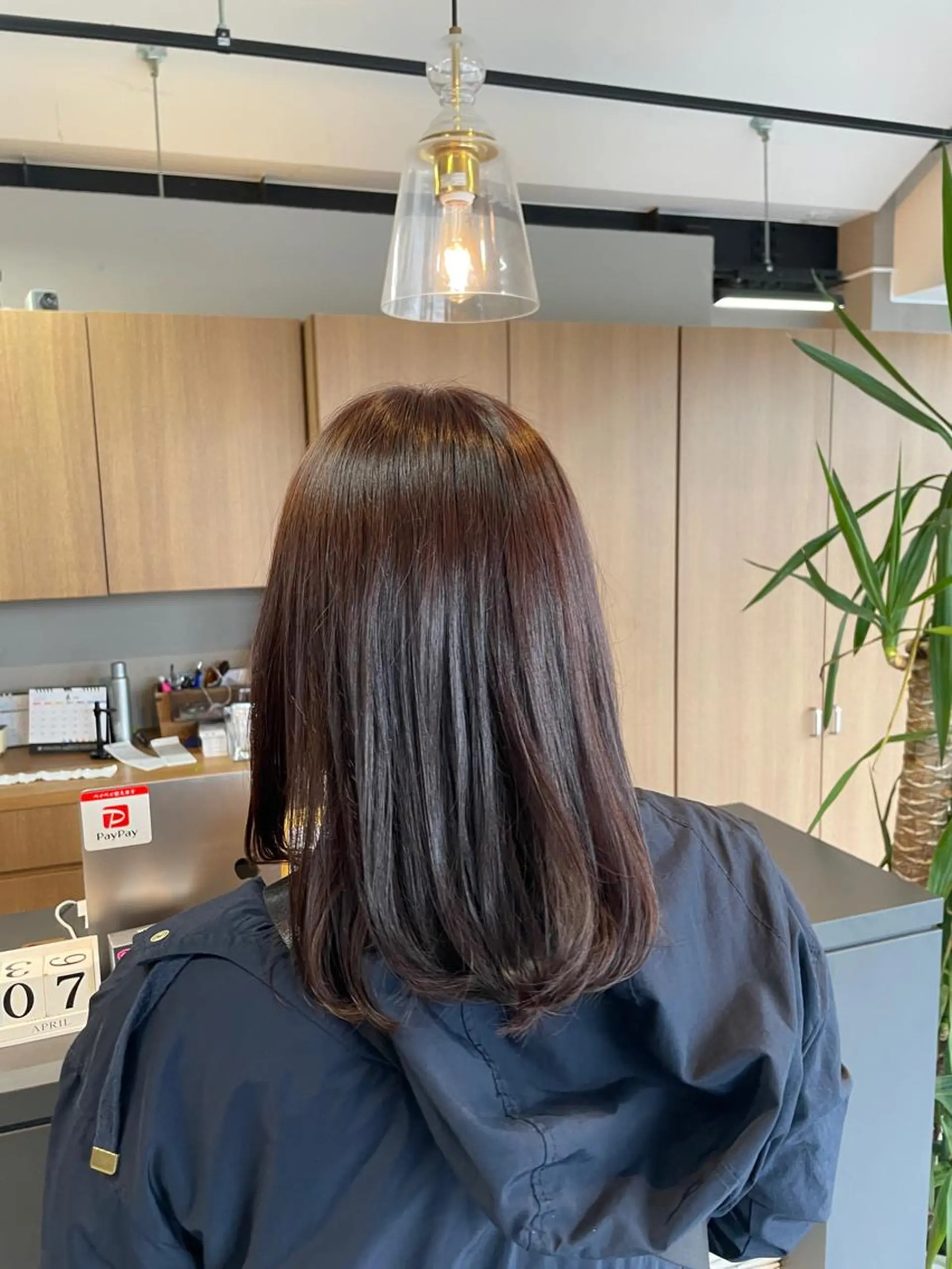 ミディアム カラー ブラウンカラー alu所属・マキノ キョウカのヘアスタイル