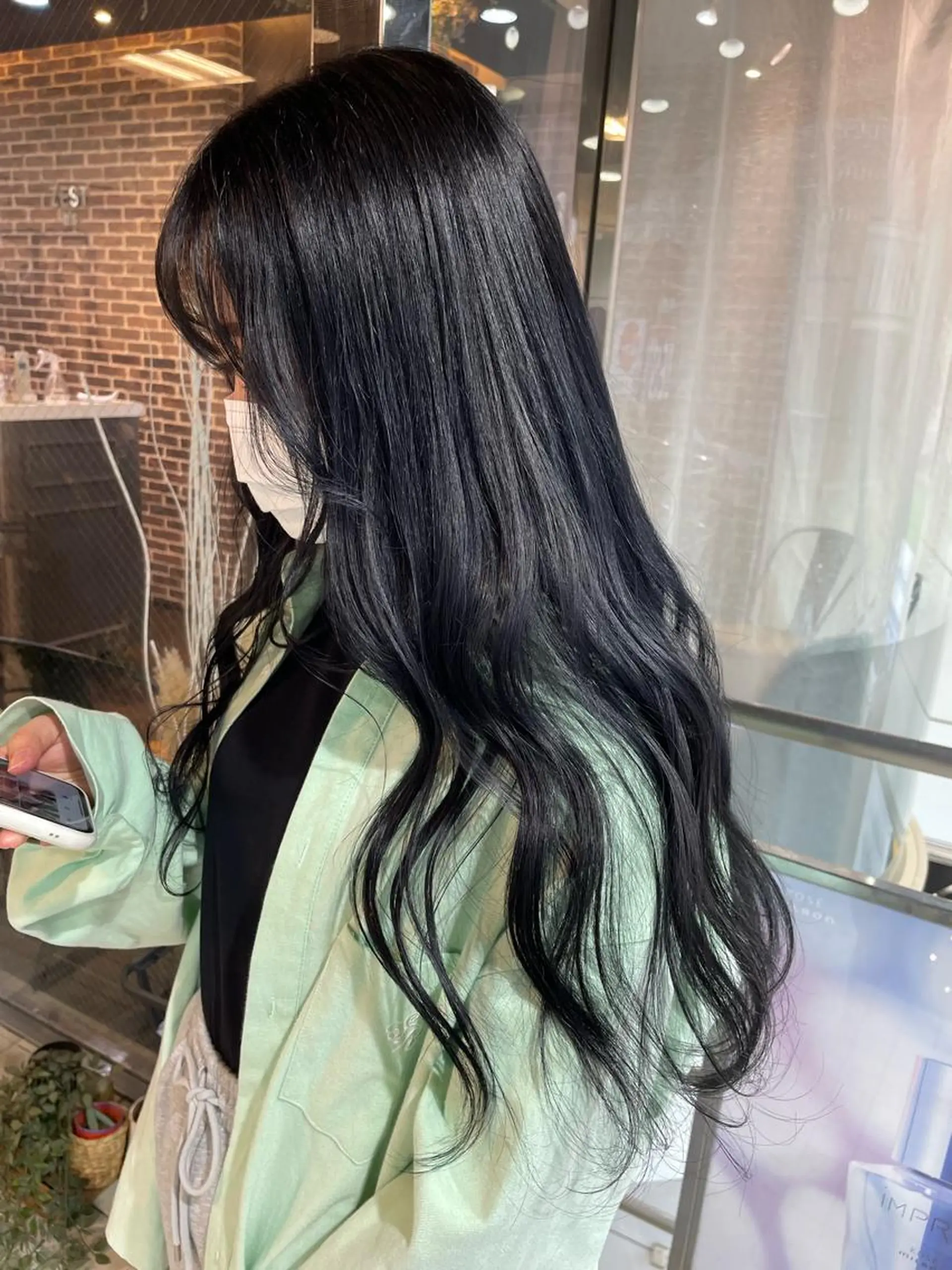 ロング カラー 黒髪 ブルーカラー ブルーブラック 個性派ネイル 🌼 ハルカ ♡のマツエク・マツパデザイン