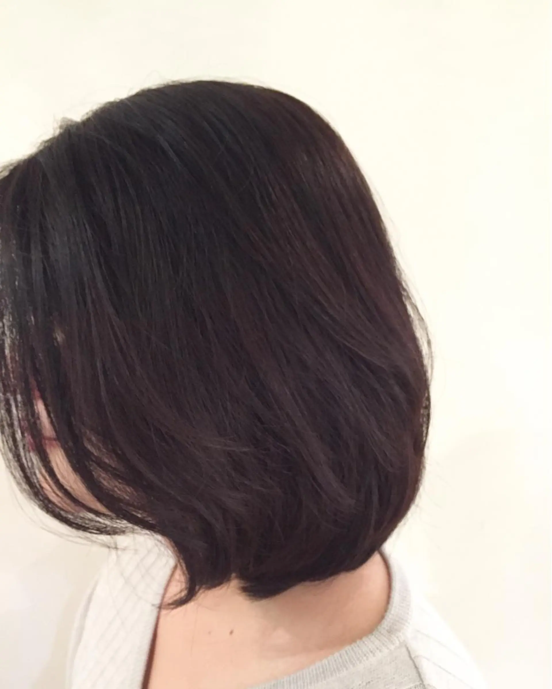 ミディアム conne& ririのヘアスタイル