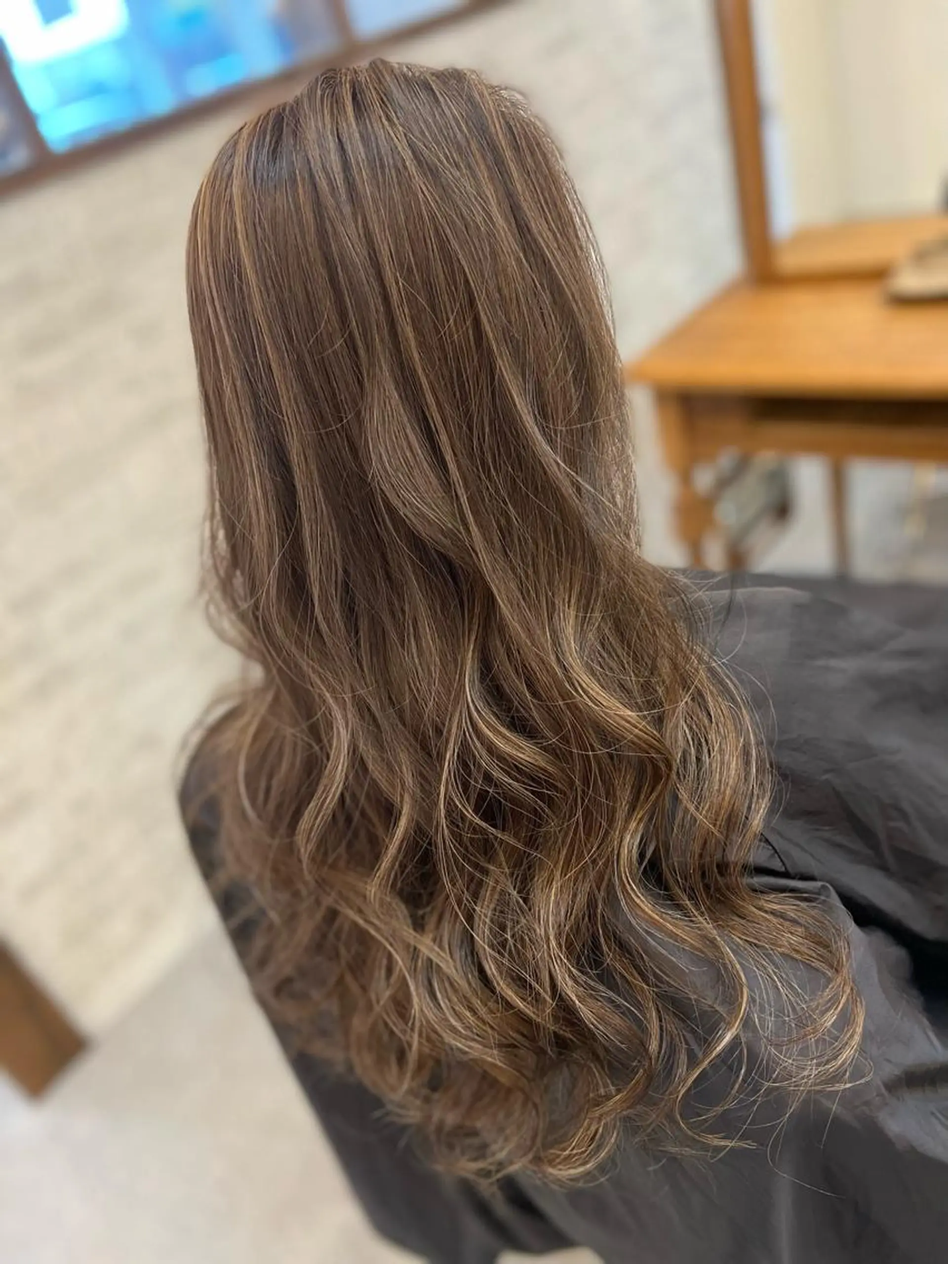 ロング カラー アッシュ アッシュブラウン ベージュカラー ブリーチ ブラウンカラー ヘアカラー Style Tのヘアスタイル